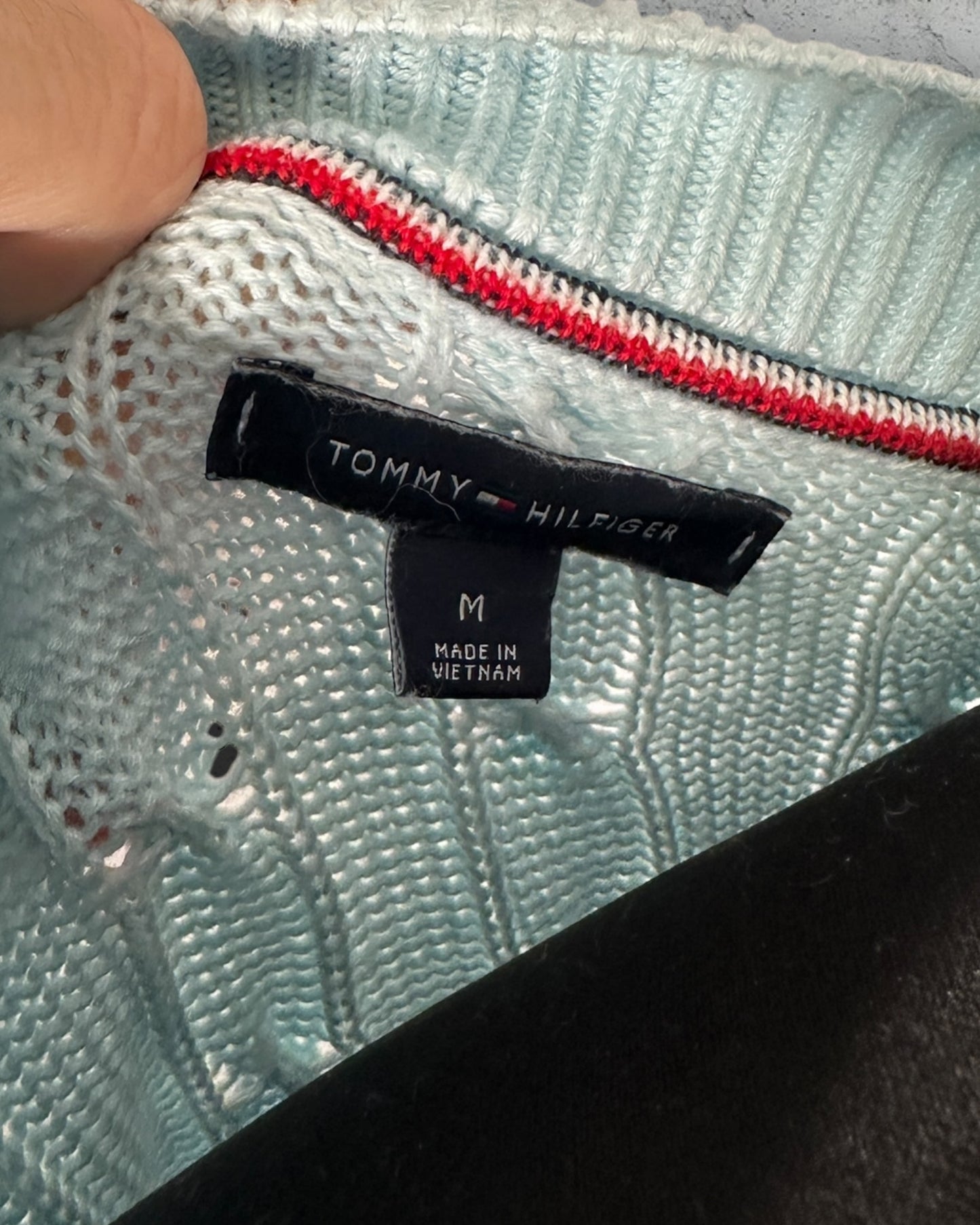 Pull torsadé col V Tommy Hilfiger ( M / 38 / 10 )