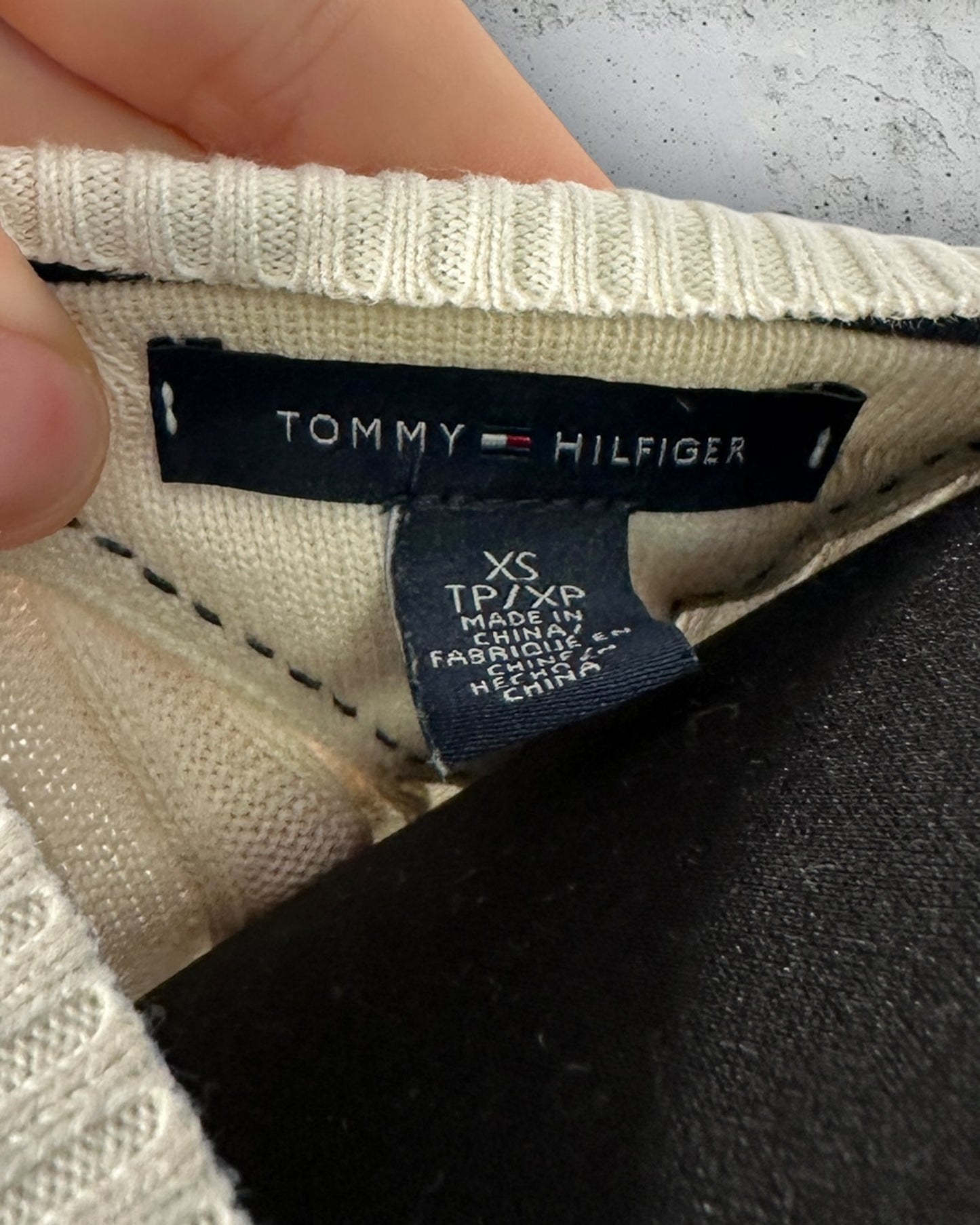 Pull col V torsadé Tommy Hilfiger ( XS / 34 / 6 )