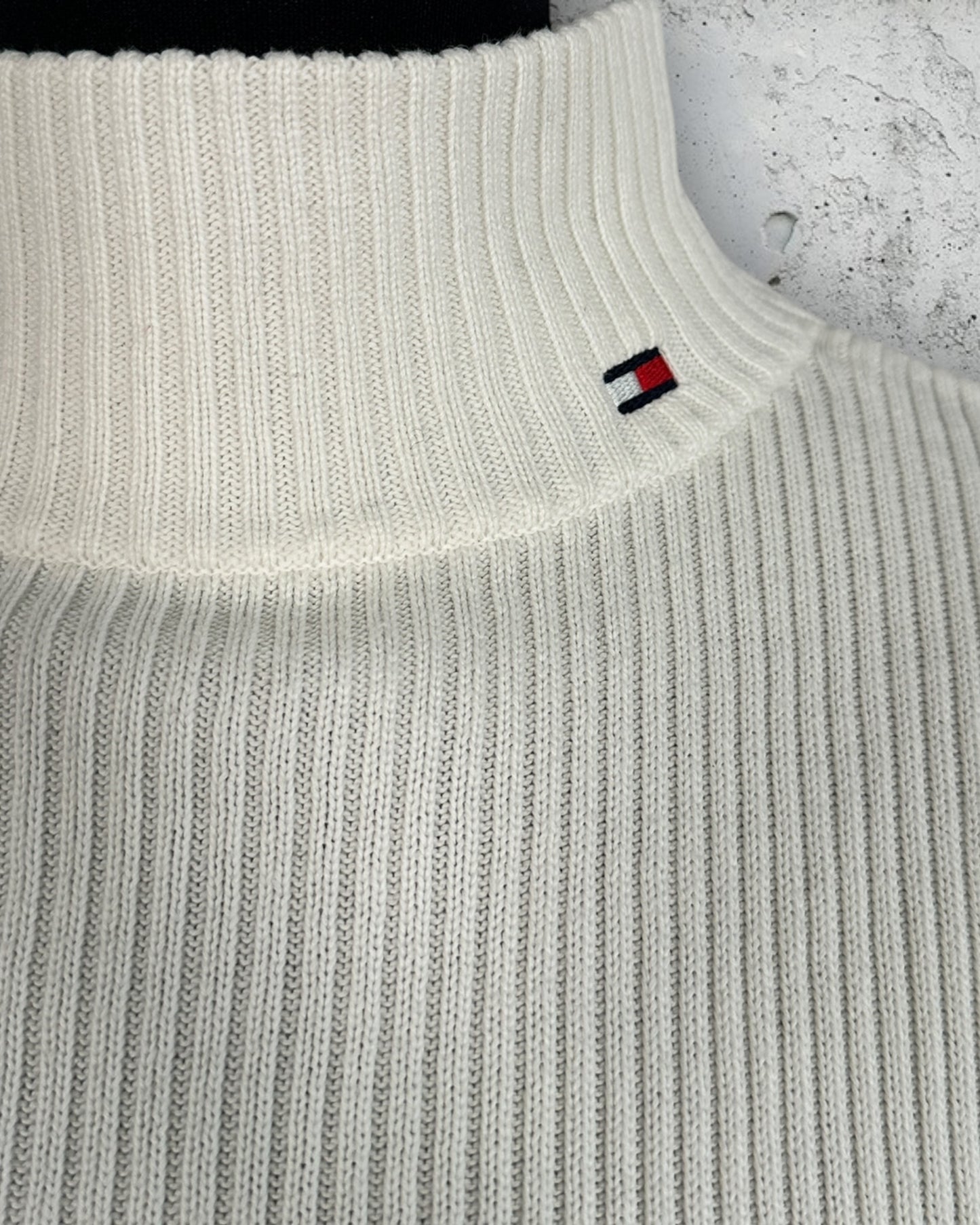 Pull manches courtes Tommy Hilfiger ( L / 40 / 12 )