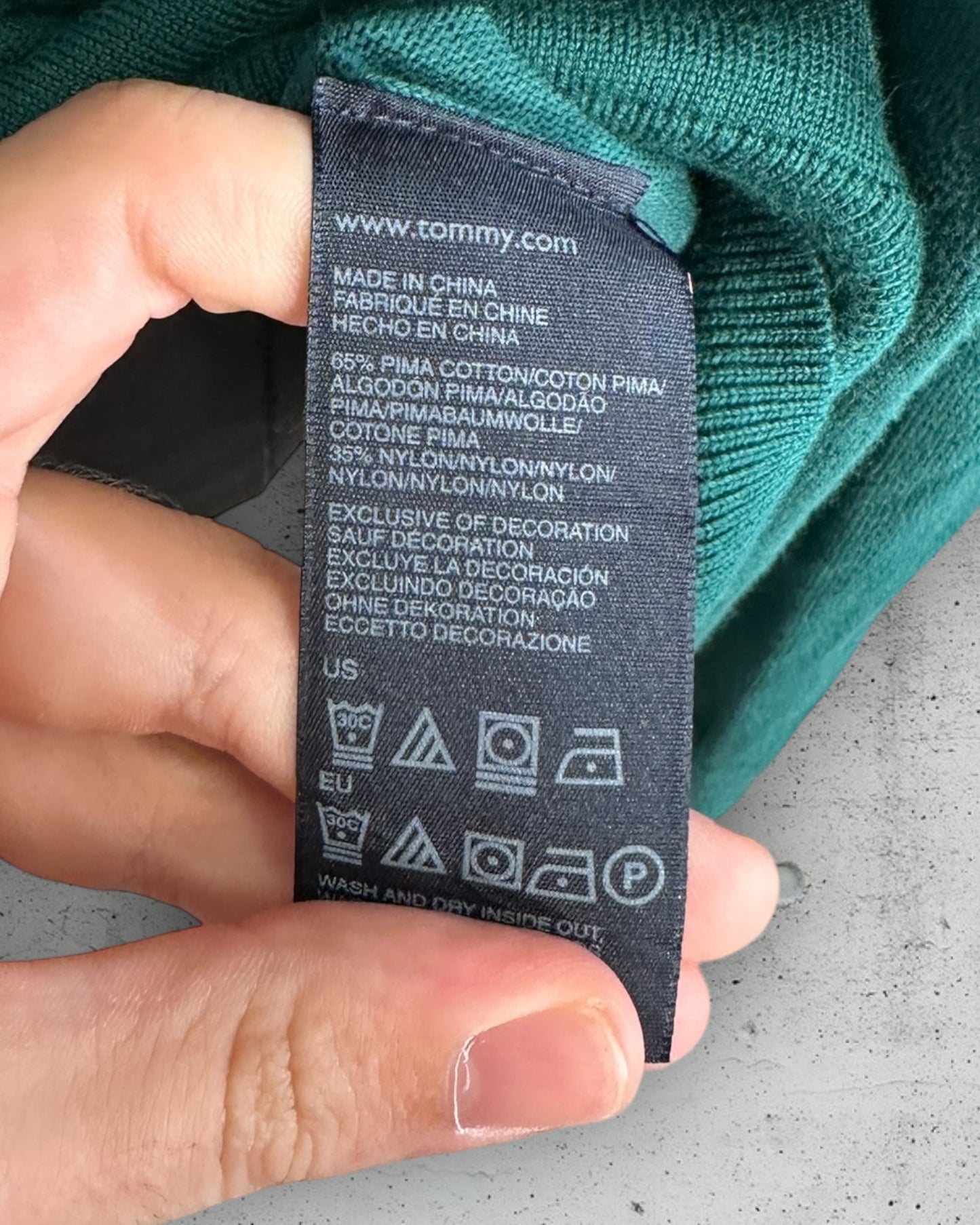 Pull col V Tommy Hilfiger ( XXL / Taille unique )
