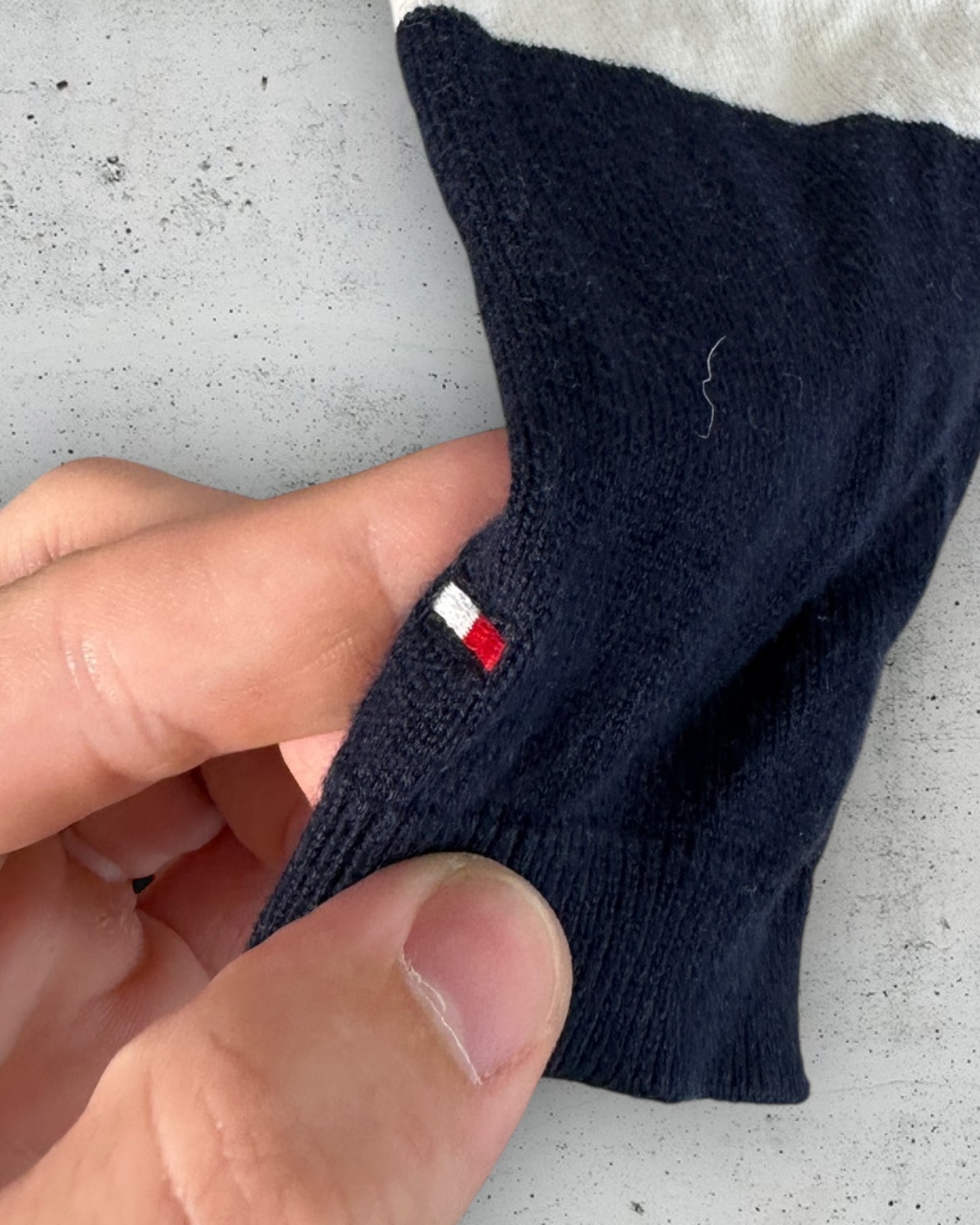 Pull col V Tommy Hilfiger ( L / 40 / 12 )