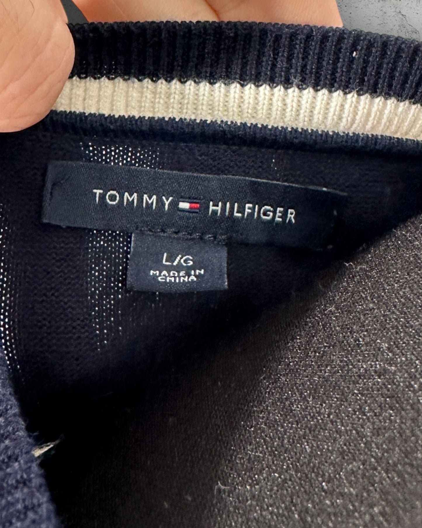 Pull col V Tommy Hilfiger ( L / 40 / 12 )