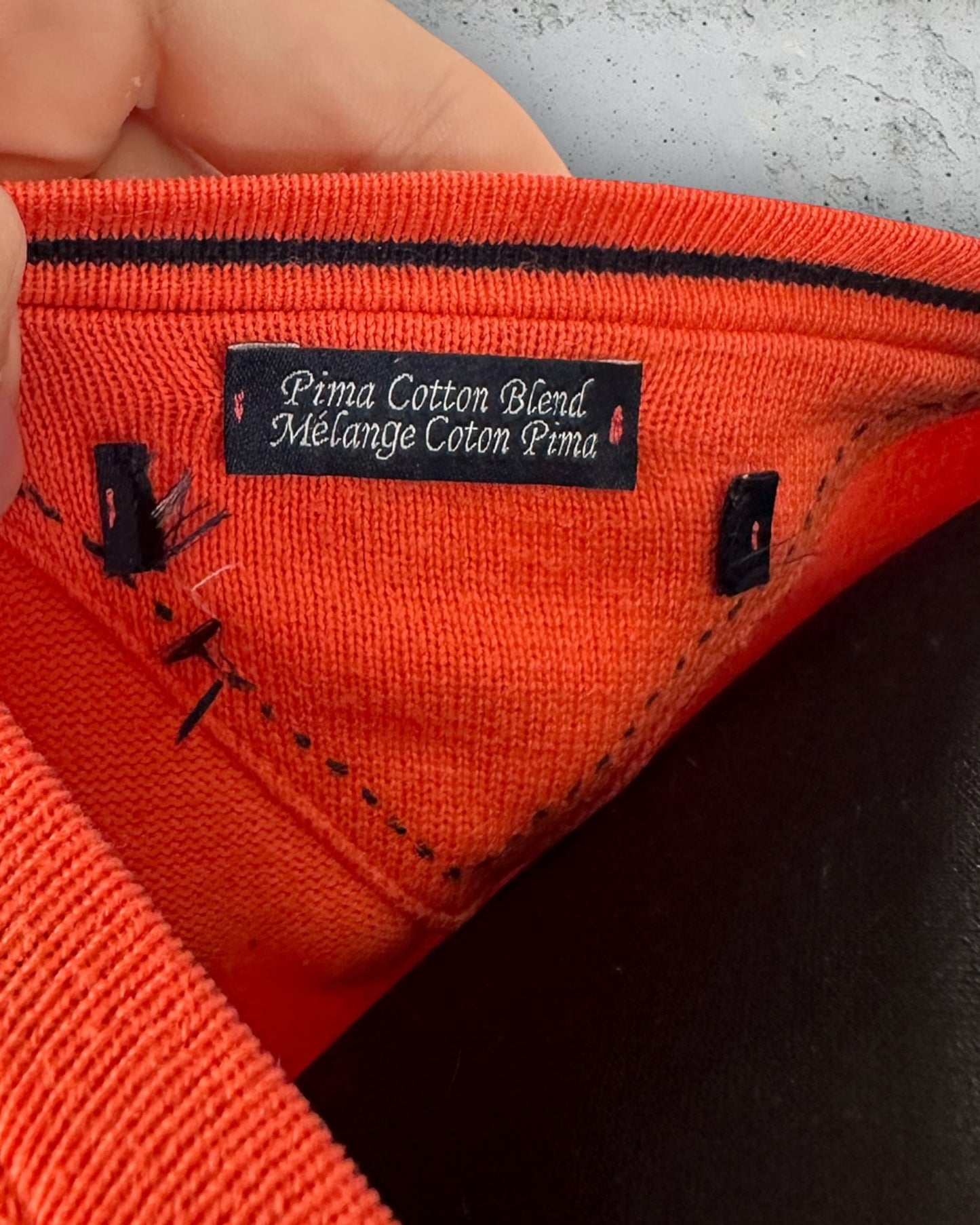 Pull col V Tommy Hilfiger ( Taille unique )