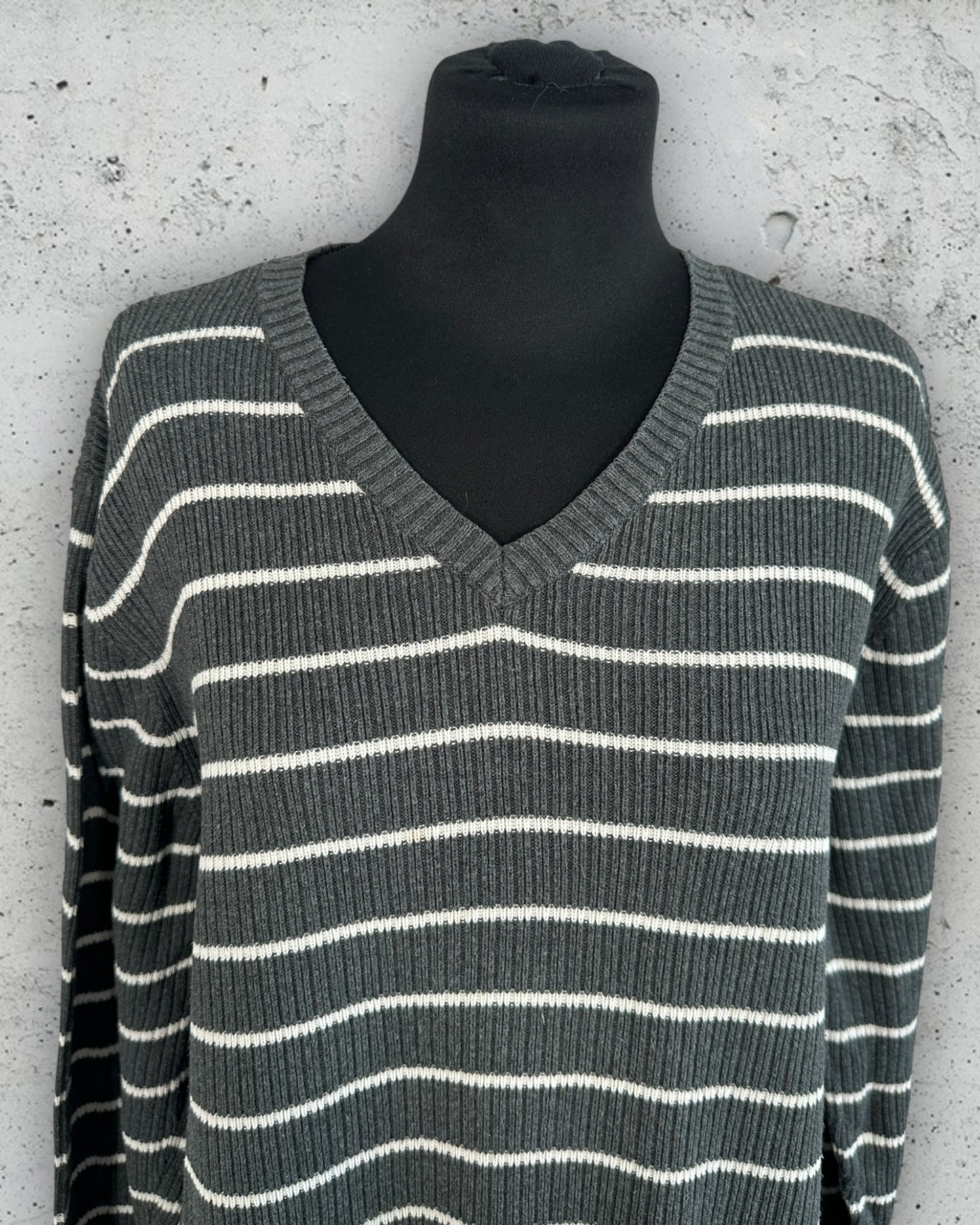 Pull col V Tommy Hilfiger ( XXL / Taille unique )