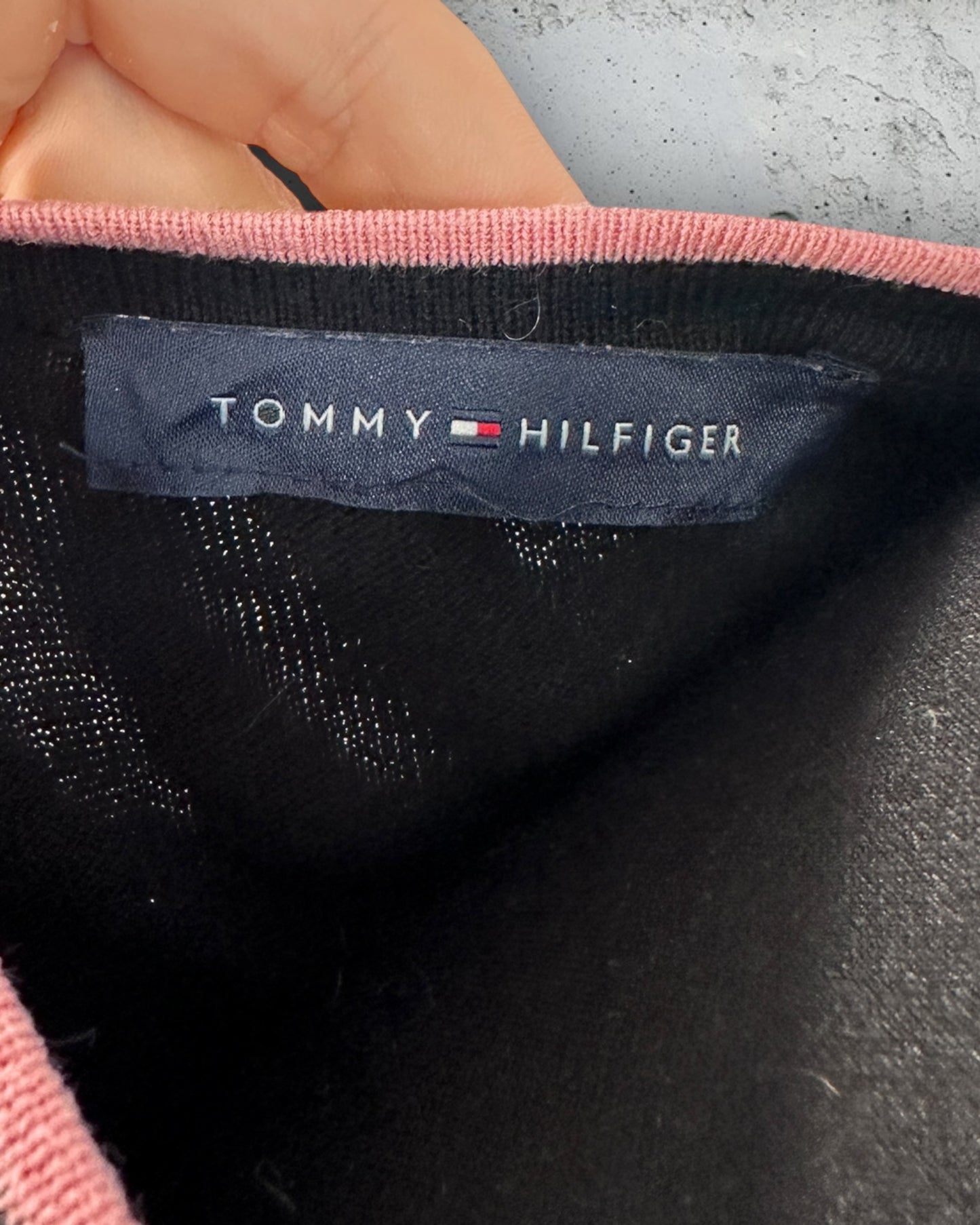 Pull col V Tommy Hilfiger ( Taille unique )