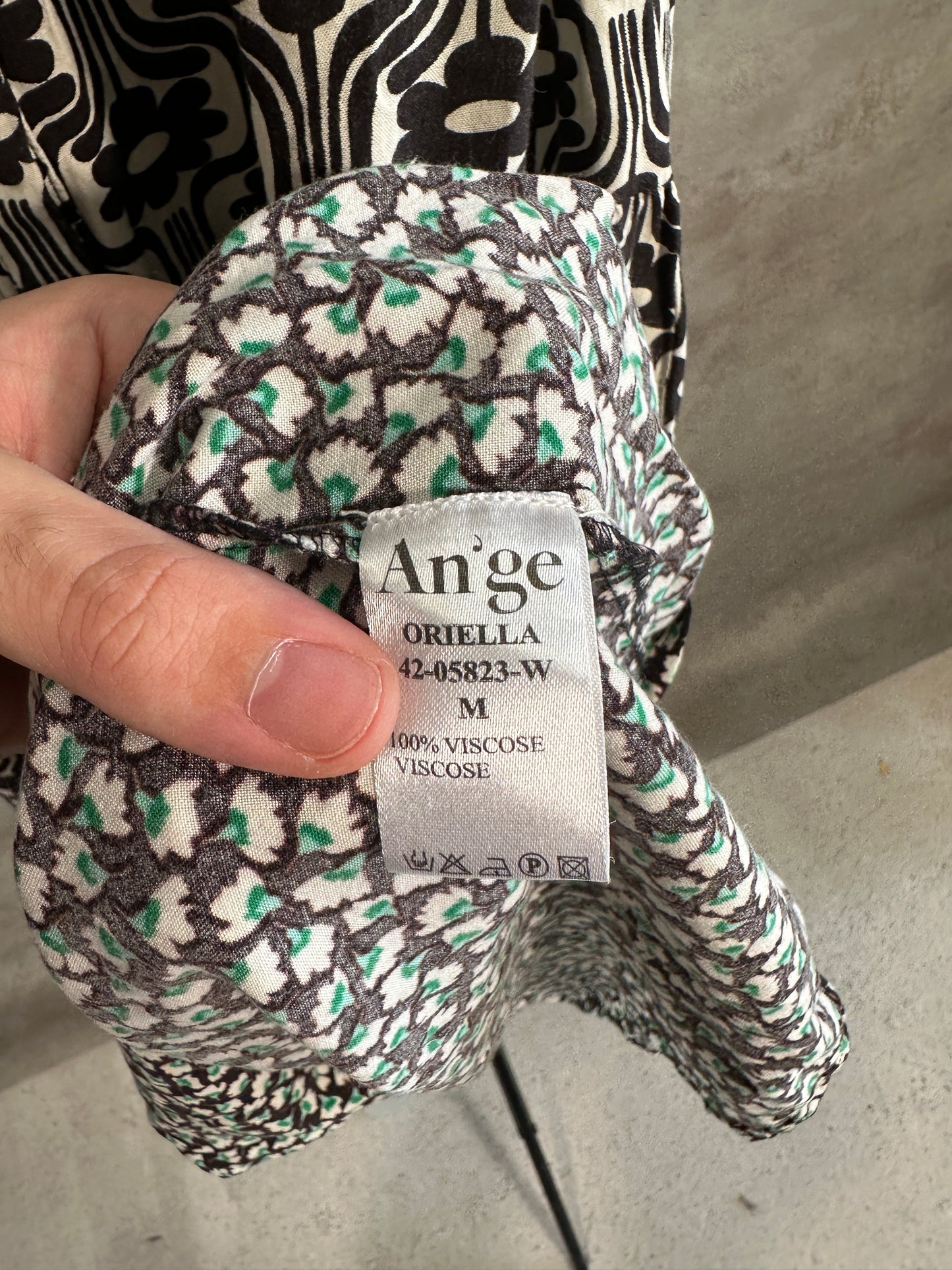 Robe An'Ge "Oriella" ( M / 38 / 10 )