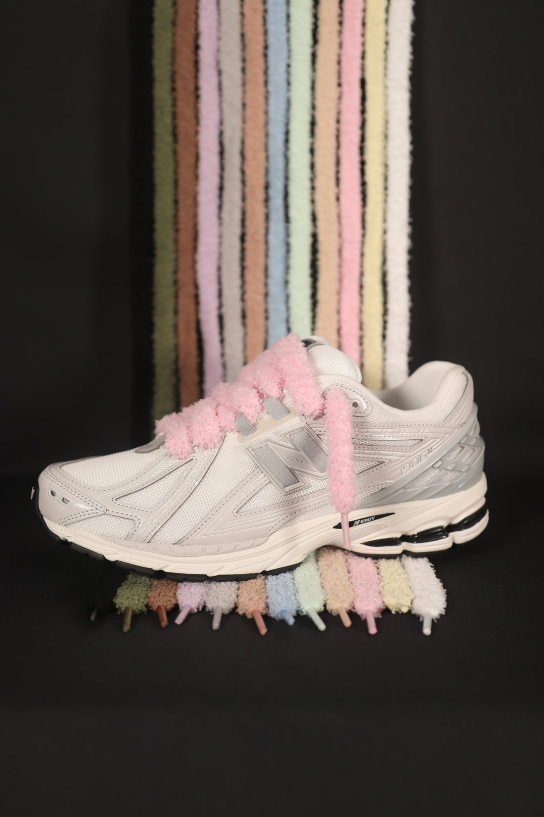 Lacets fluffy et lacets en corde : l’accessoire mode incontournable de l’été 2025