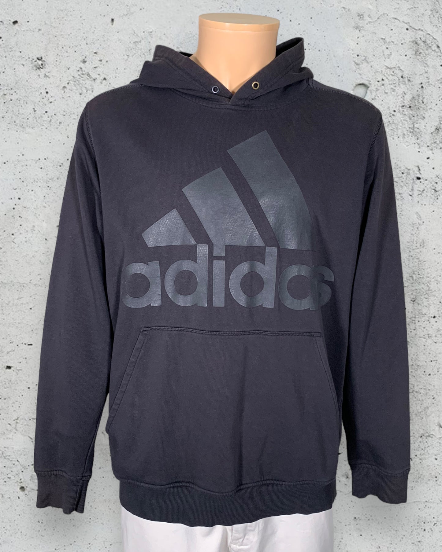 Pull Adidas ( L / 40 / 12 )