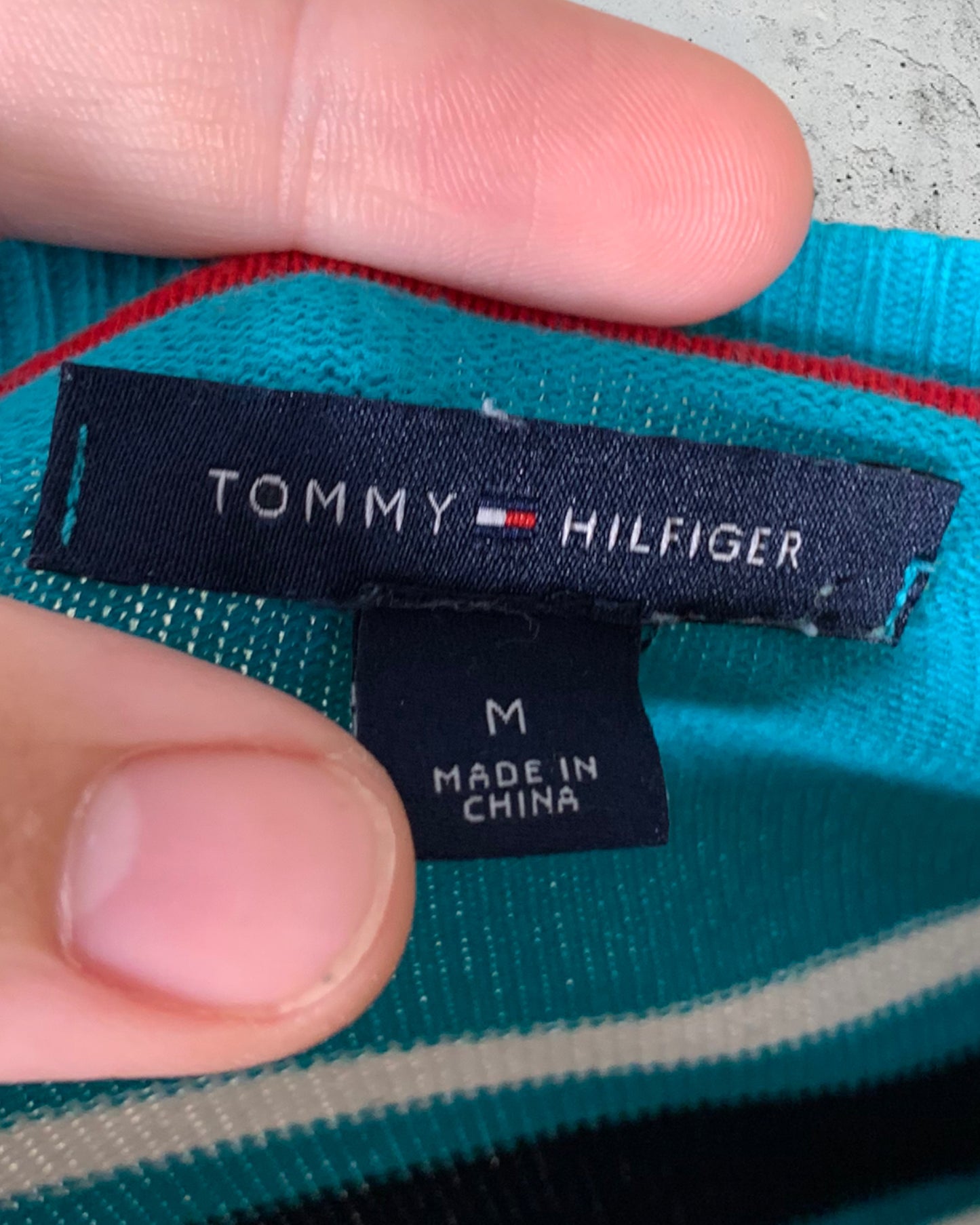 Pull Col V Tommy Hilfiger ( M / 38 / 10 )