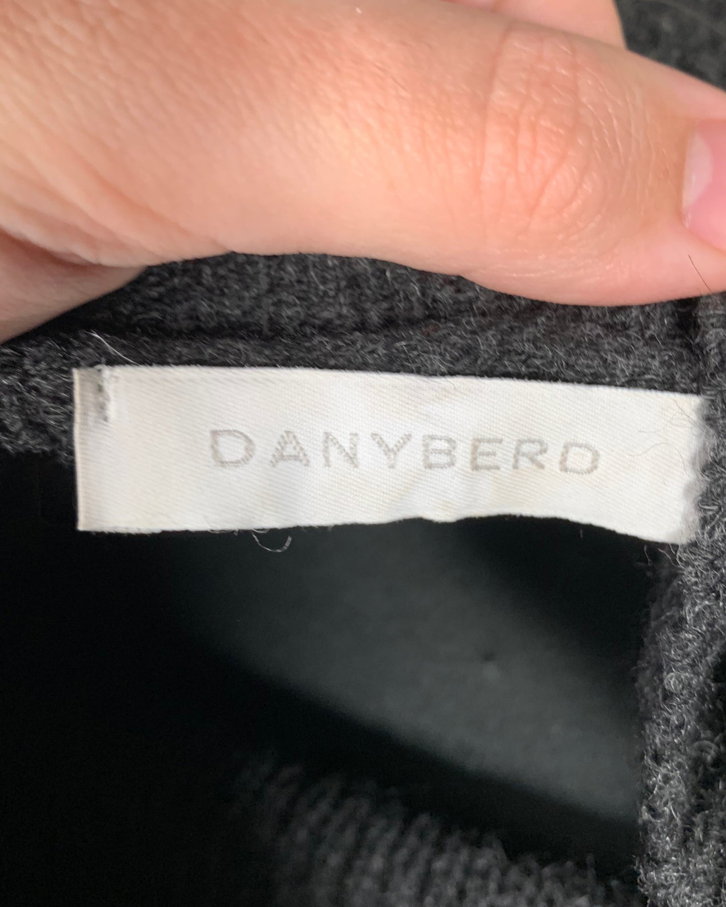 Pull Danyberd ( M / 38 / 10 )