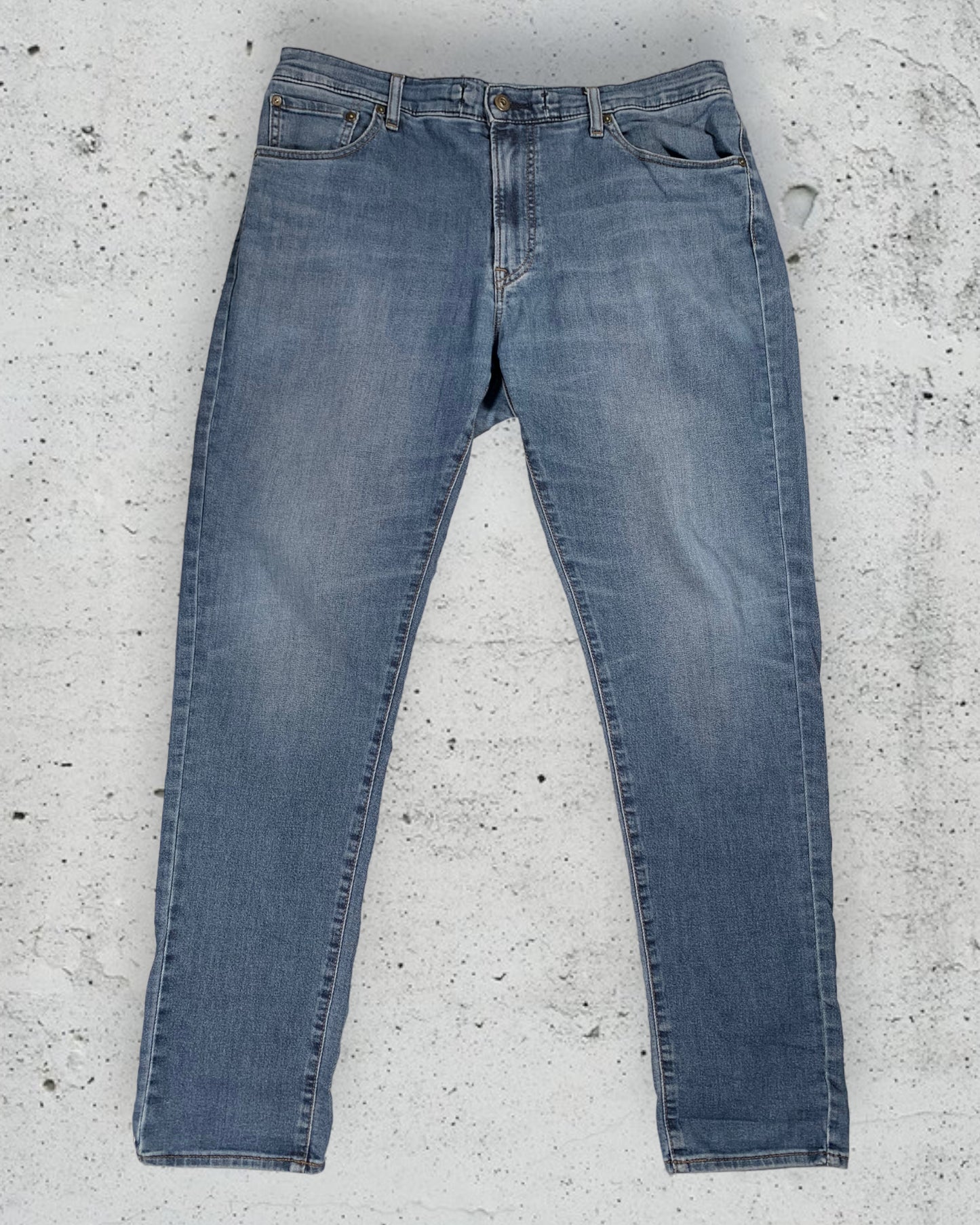 Jean Uniqlo Slim 36-39 ( XL / 42 / 14 )