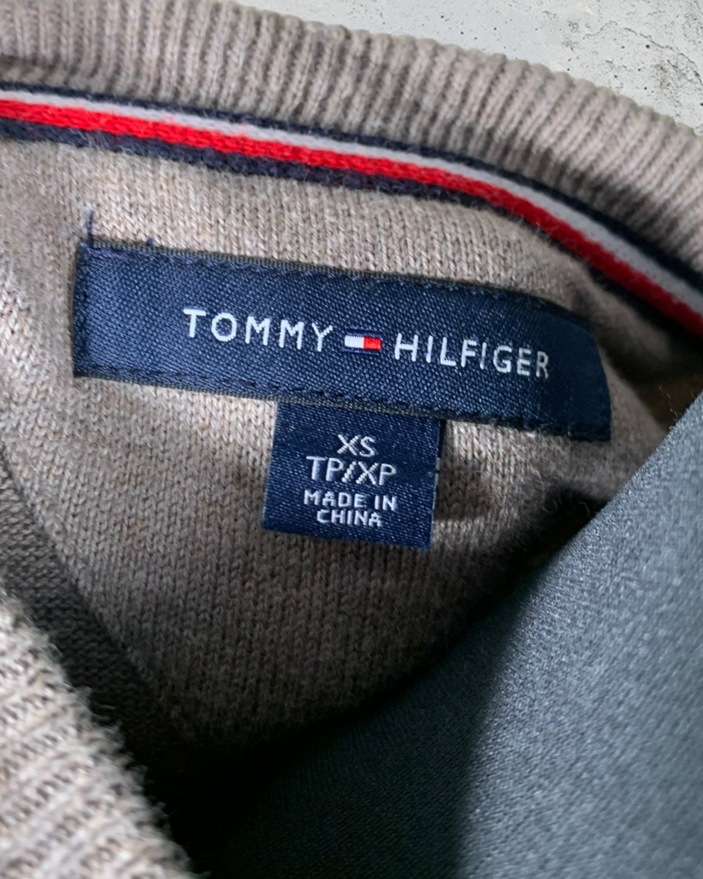 Pull Col V Tommy Hilfiger ( XS / 34 / 6 )