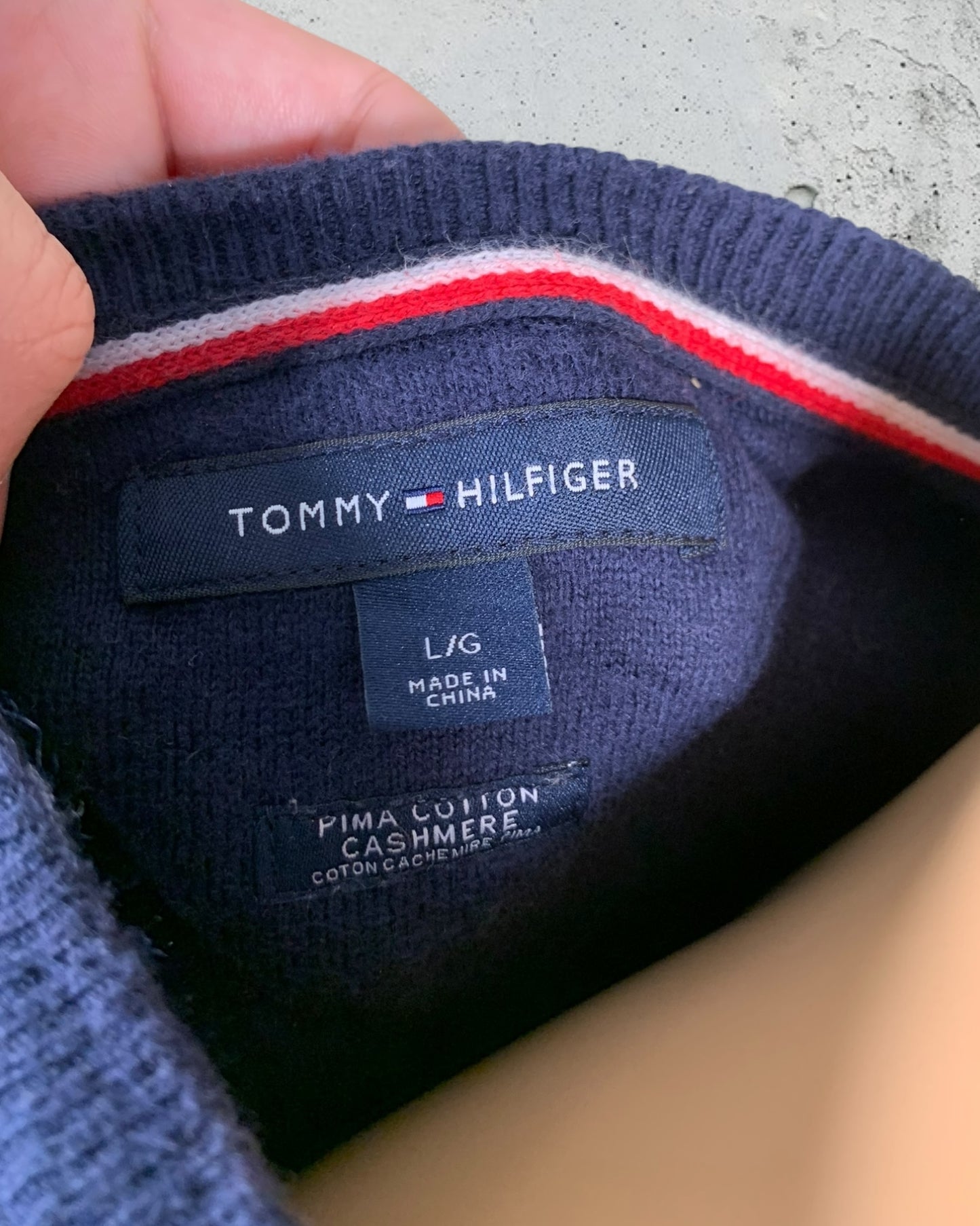 Pull Col V Tommy Hilfiger ( L / 40 / 12 )