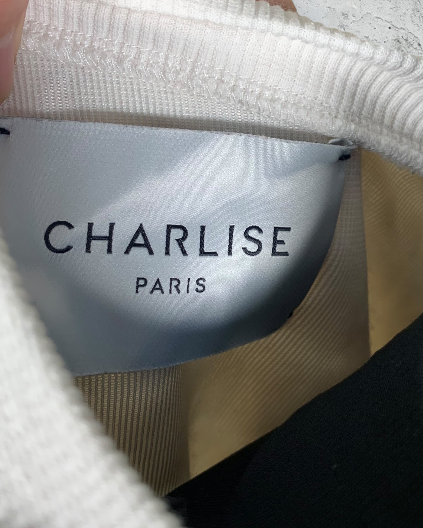 Pull Charlise ( M / 38 / 10 )