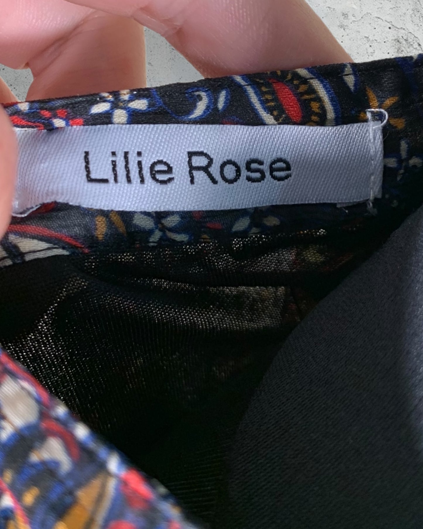 Robe Lilie Rose ( M / 38 / 10 ) ( L / 40 / 12 )