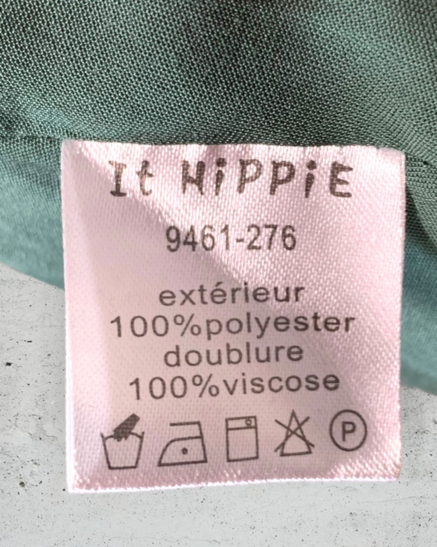 Robe It Hippie ( L / 40 / 12 )