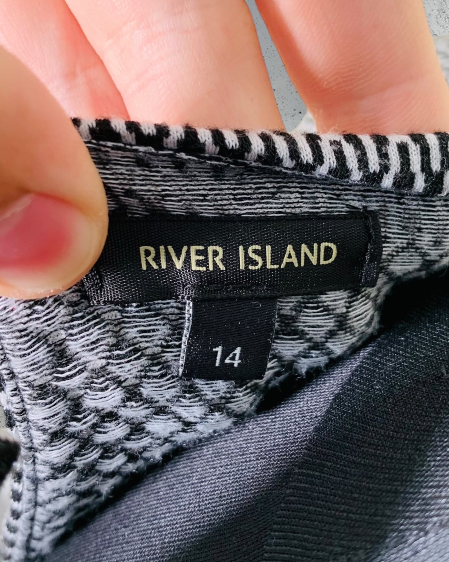 Robe River Island ( L / 40 / 12 )