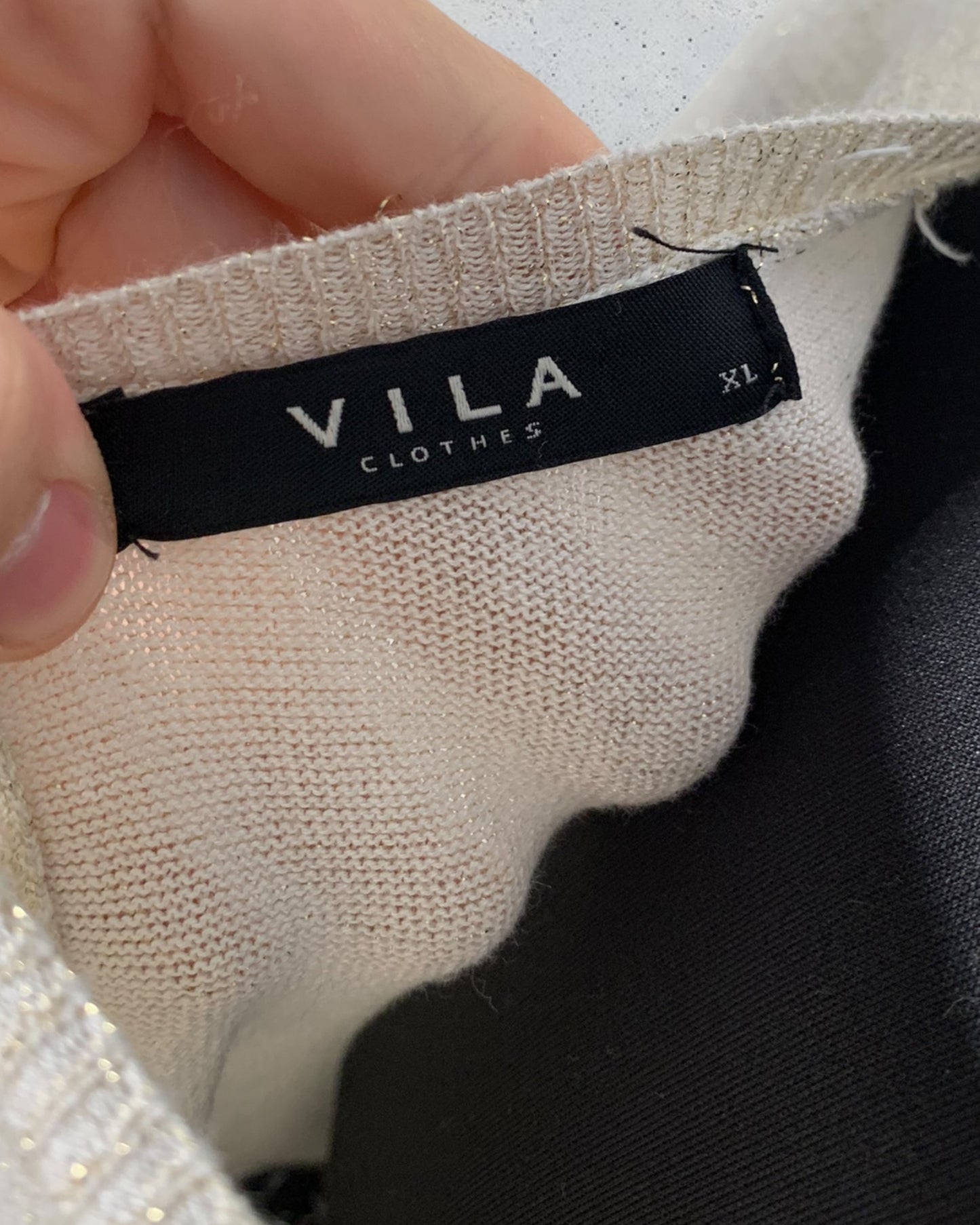 Pull Villa ( XL / 42 / 14 )