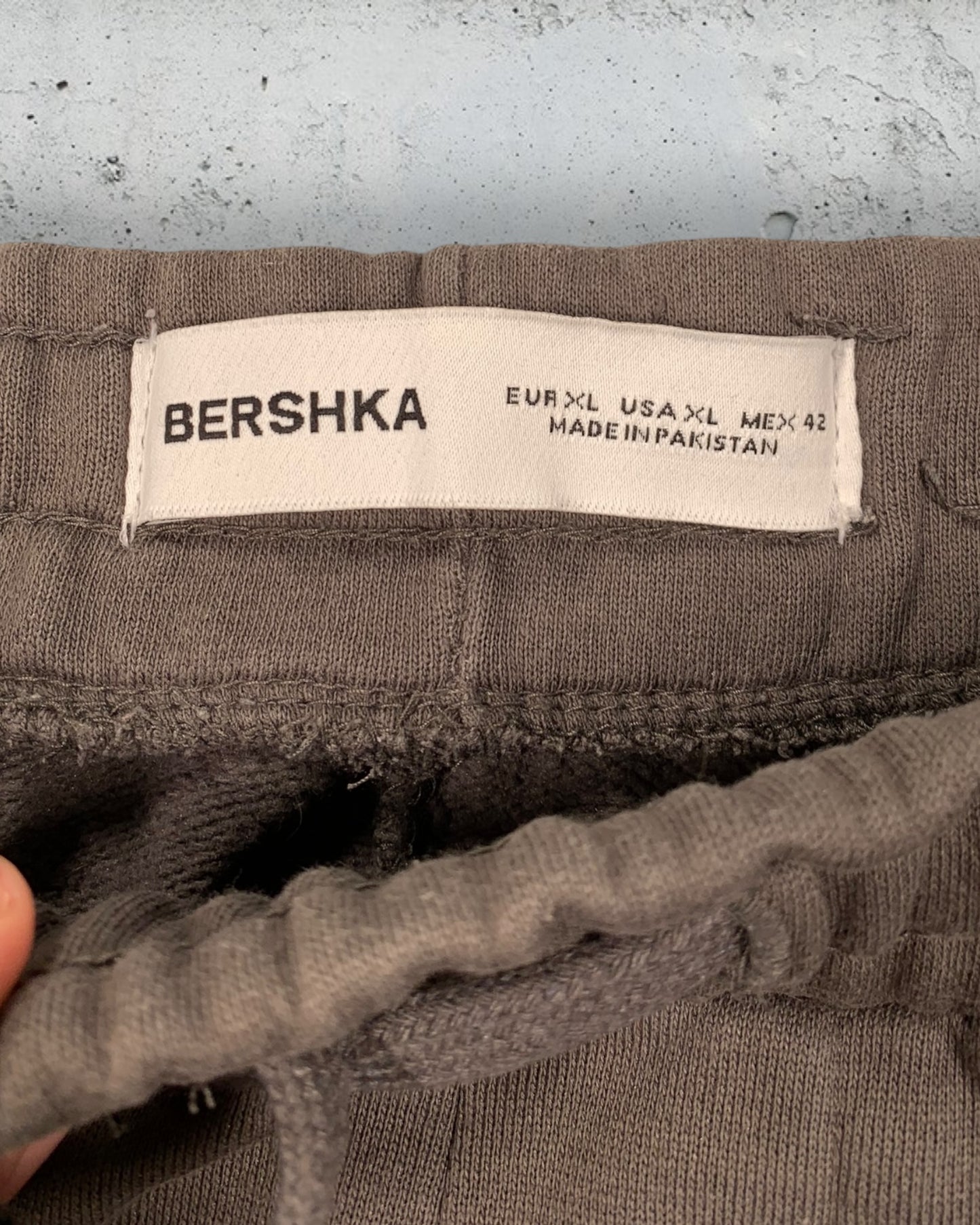 Survetement Bershka ( XL / 42 / 14 )