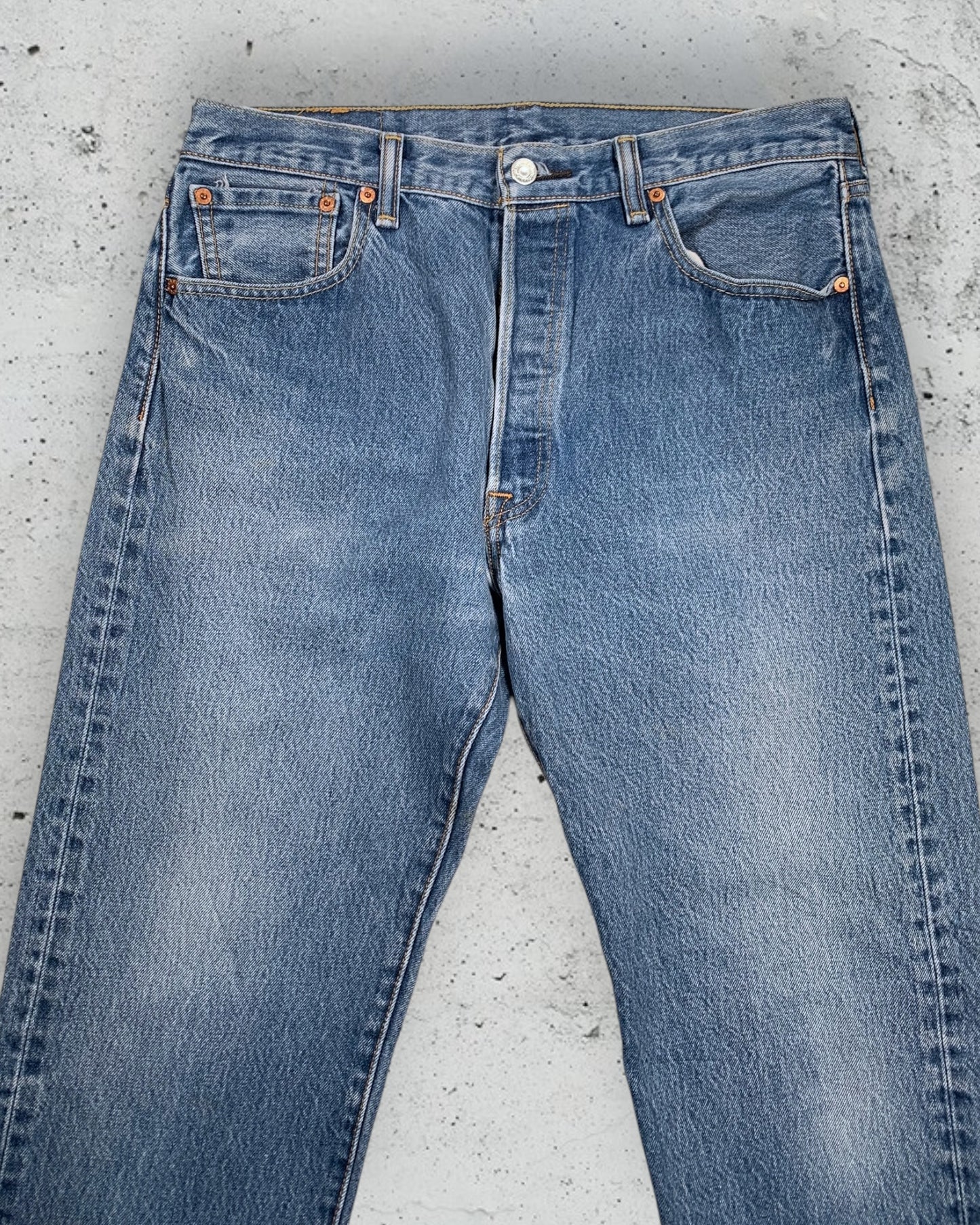 Jean Levi's 501 W35 L36 ( L / US 35 / FR 44 )