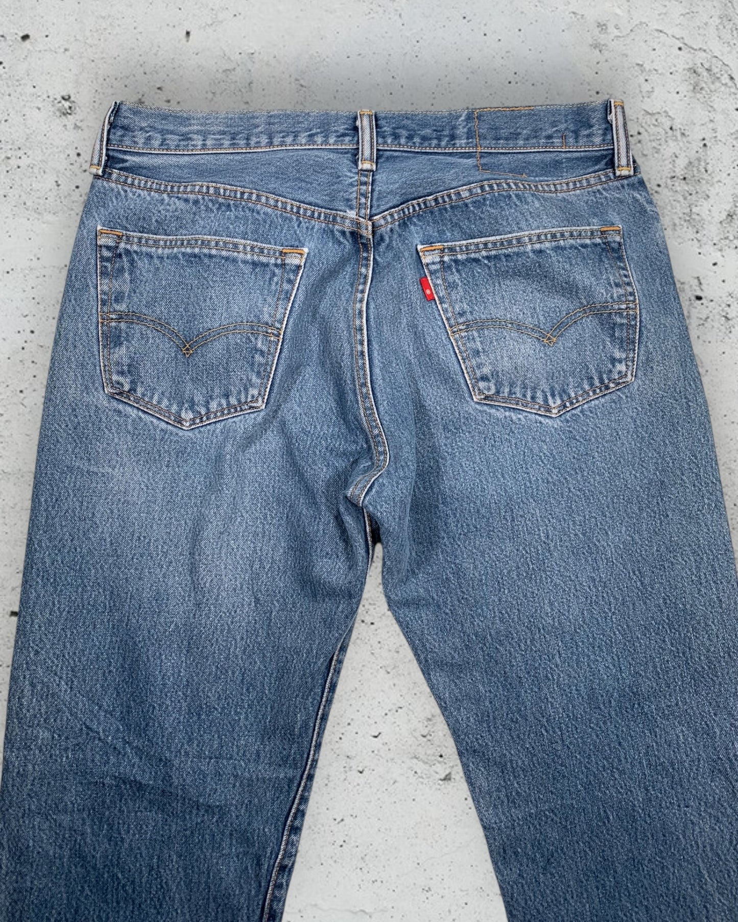 Jean Levi's 501 W35 L36 ( L / US 35 / FR 44 )