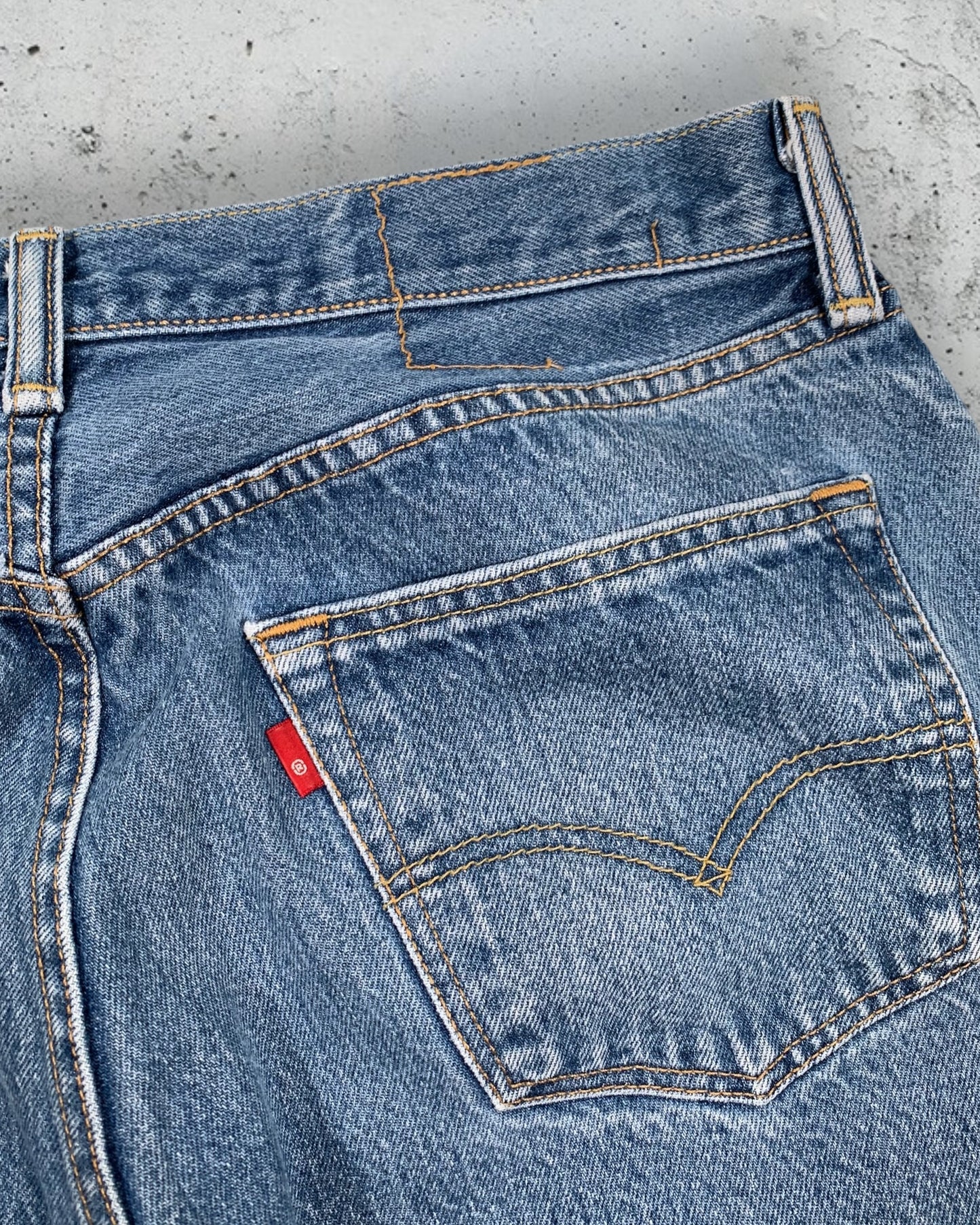 Jean Levi's 501 W35 L36 ( L / US 35 / FR 44 )