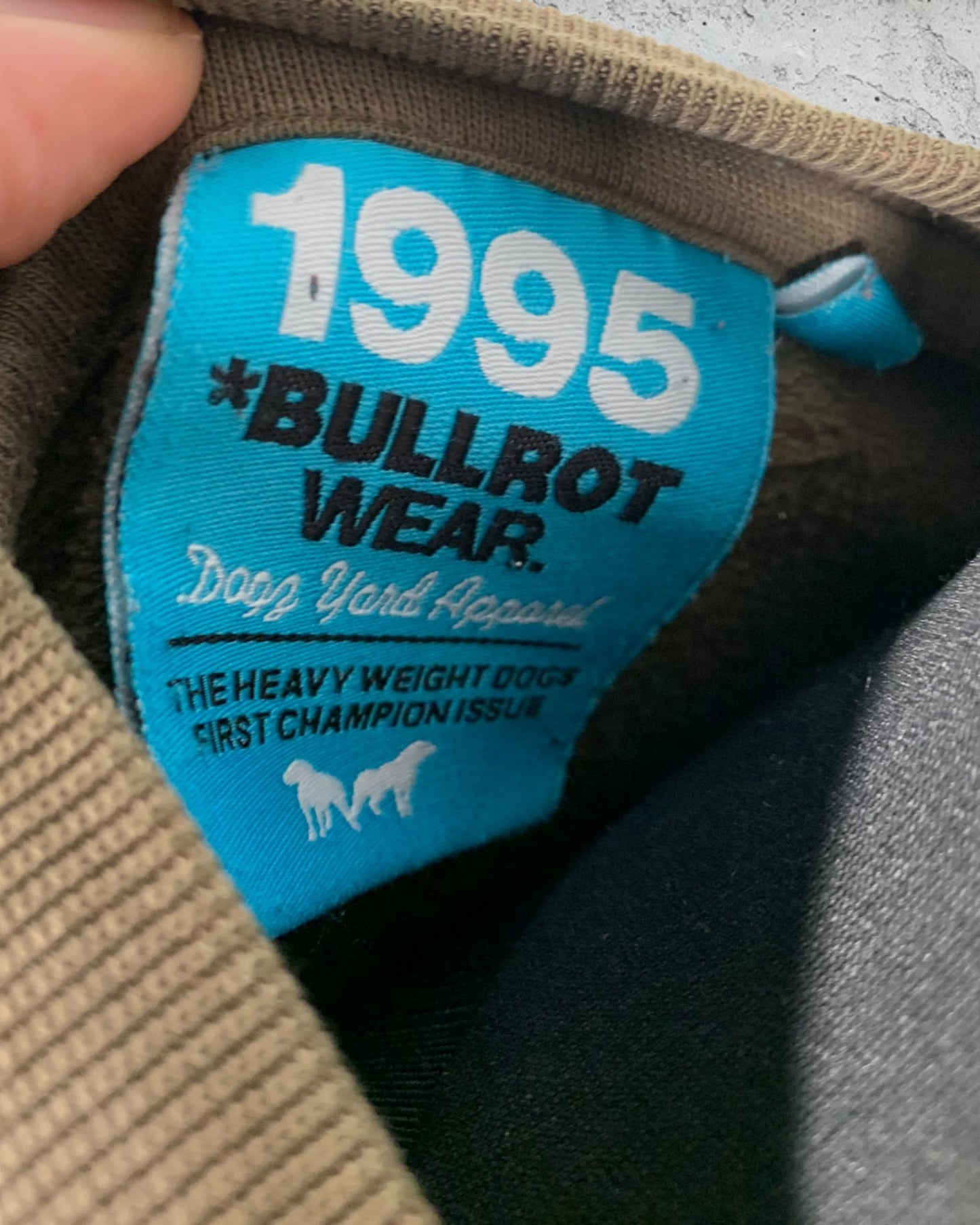 Pull Bullrot ( M / 38 / 10 )