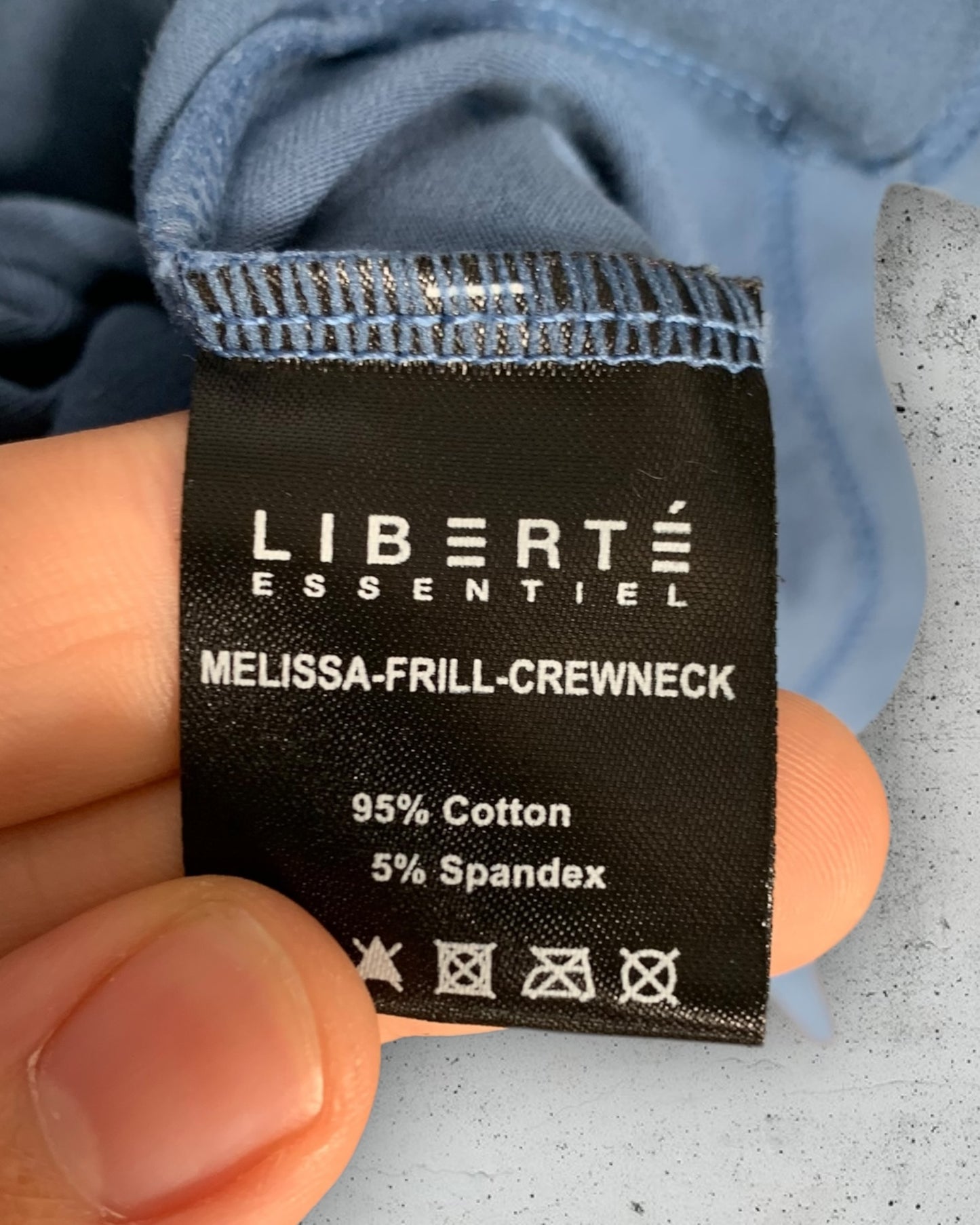 Pull Liberté Essentiel ( S / 36 / 8 )