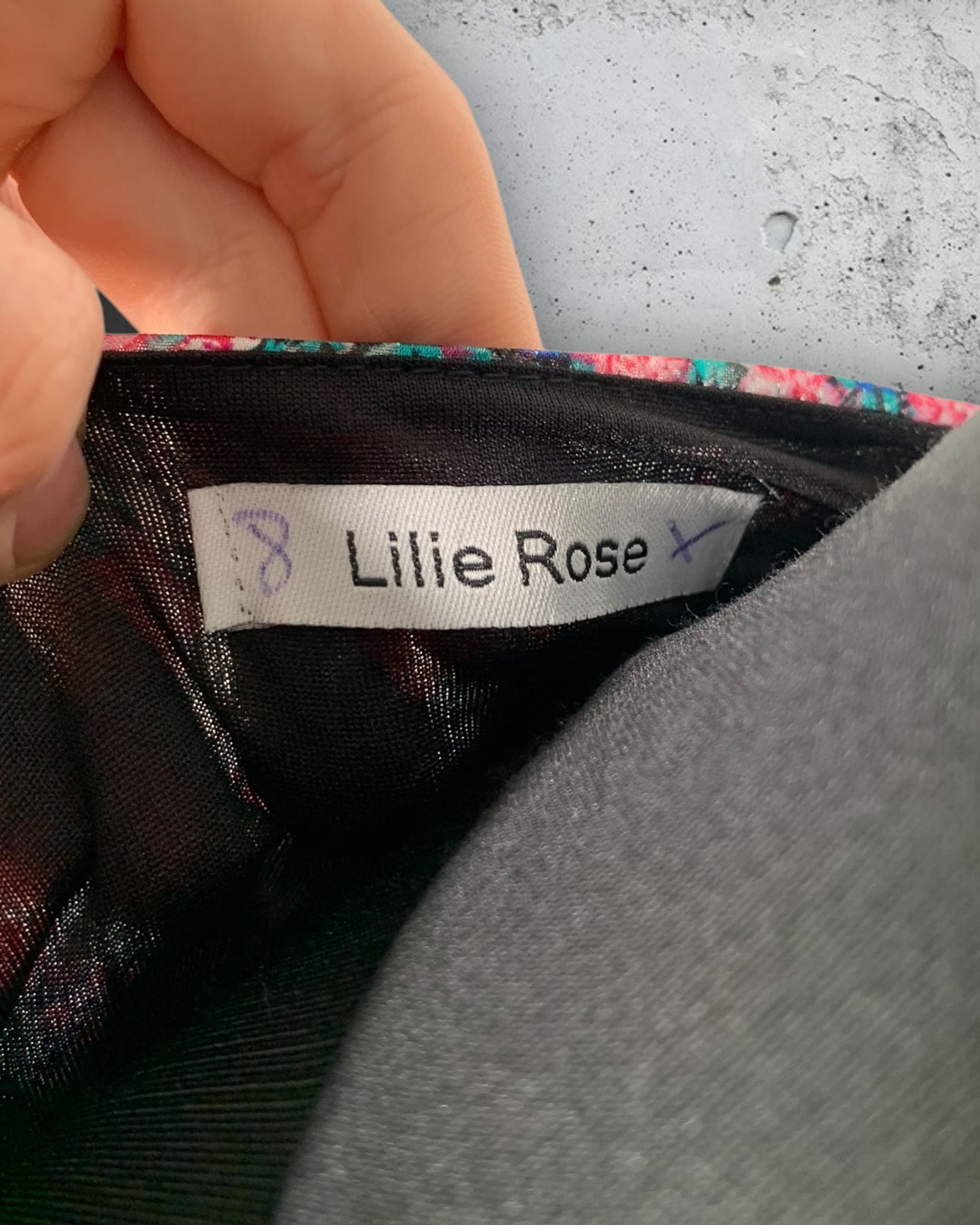 Robe Lilie Rose ( M / 38 / 10 )( L / 40 / 12 )