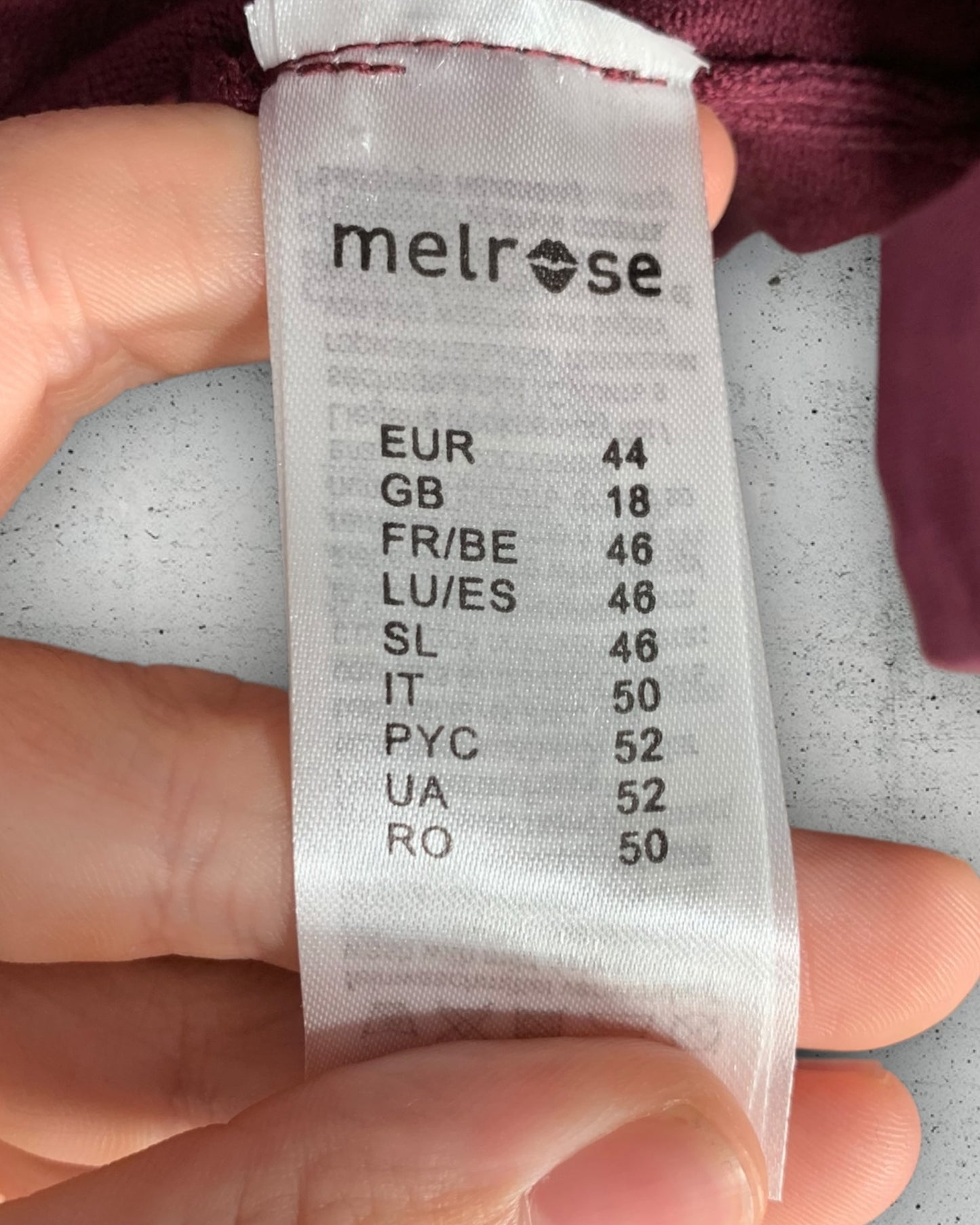 Robe Melrose ( XXL / 44 / 16 )