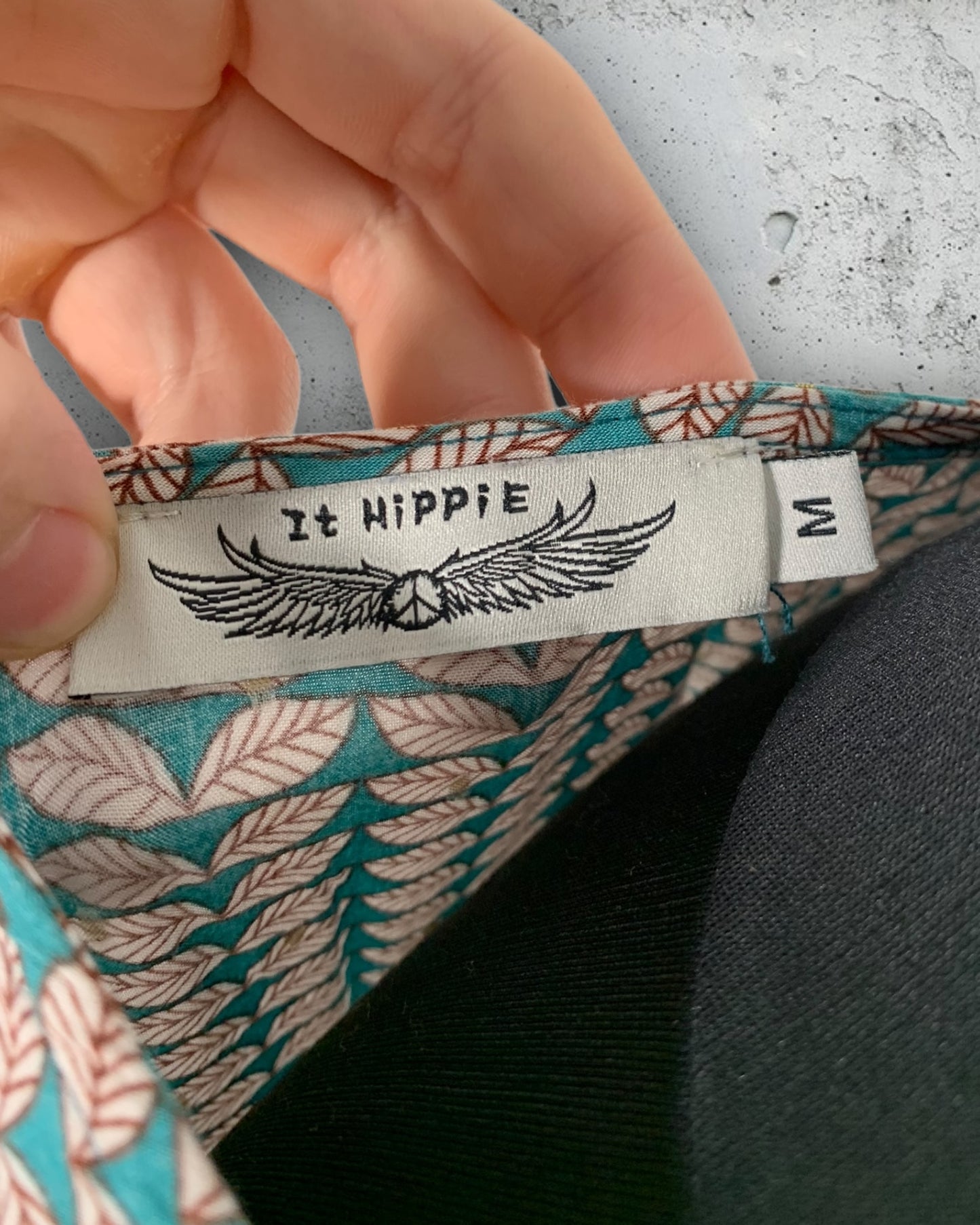 Robe It Hippie ( M / 38 / 10 )