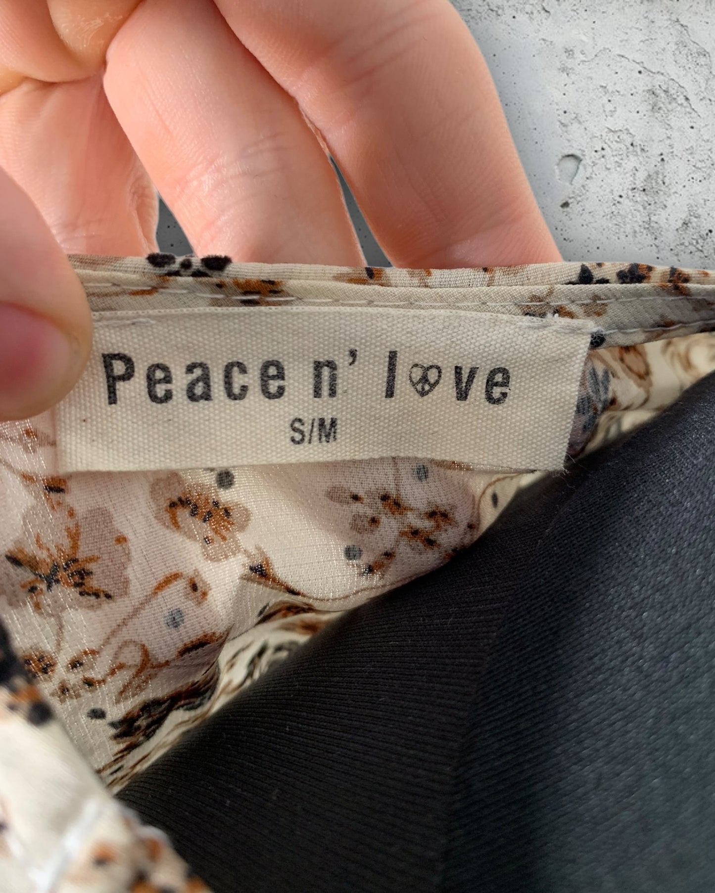 Robe Peace N' Love ( S / 36 / 8 )( M / 38 / 10 )