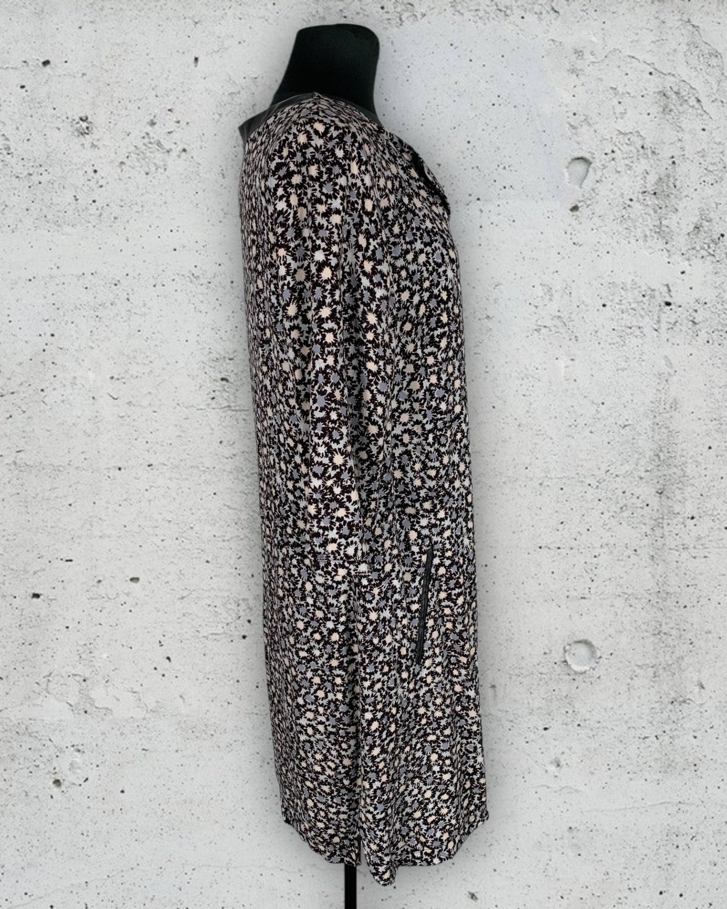 Robe Voodoo ( XL / 42 / 14 )