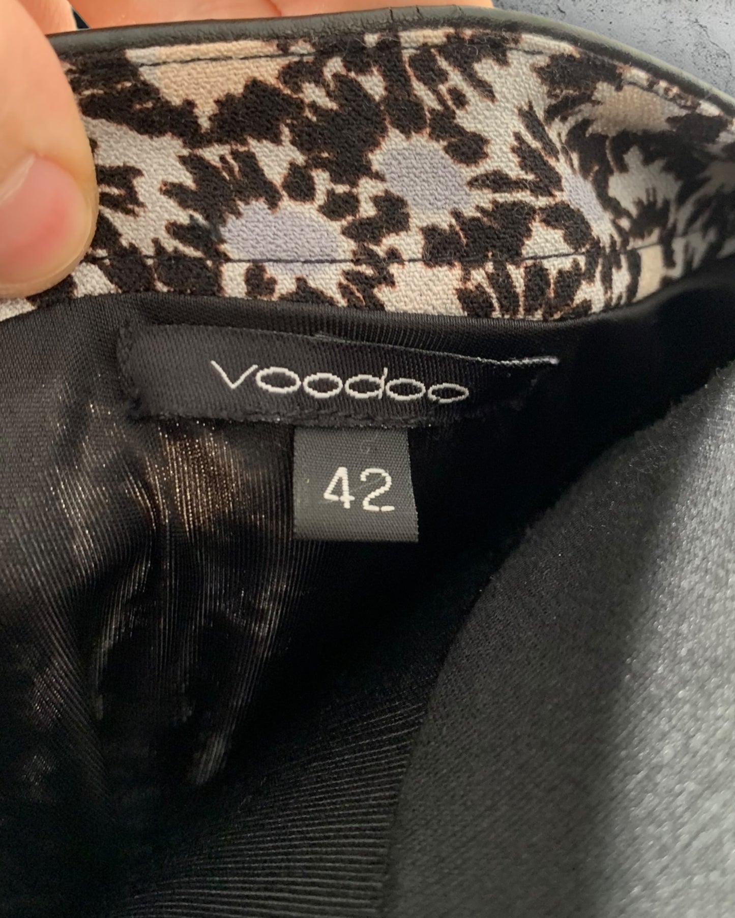 Robe Voodoo ( XL / 42 / 14 )