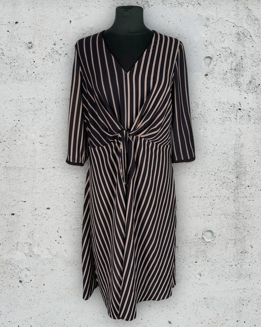 Robe Grain De Malice ( XL / 42 / 14 )