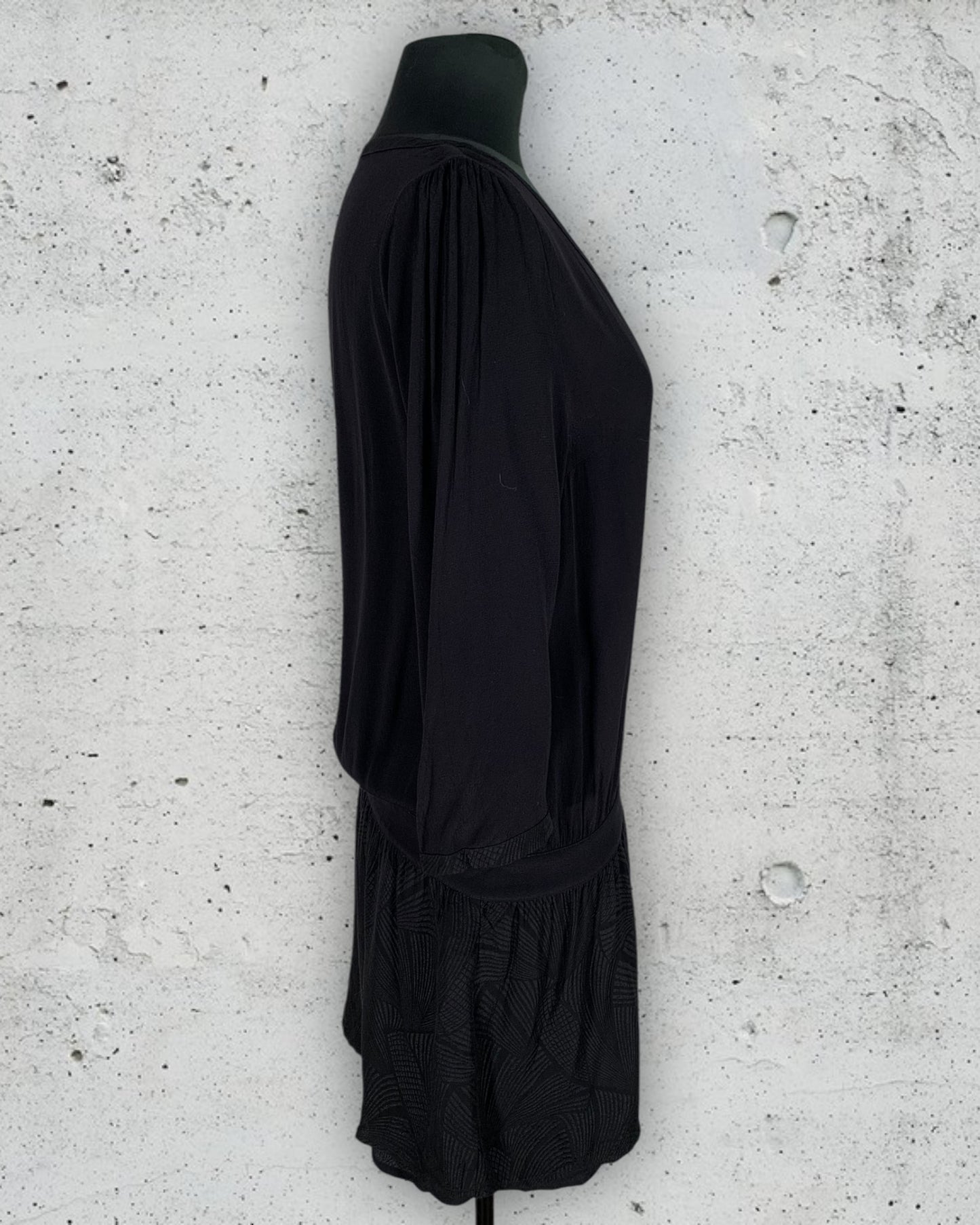 Robe Berenice "LEILA" ( L / 40 / 12 )