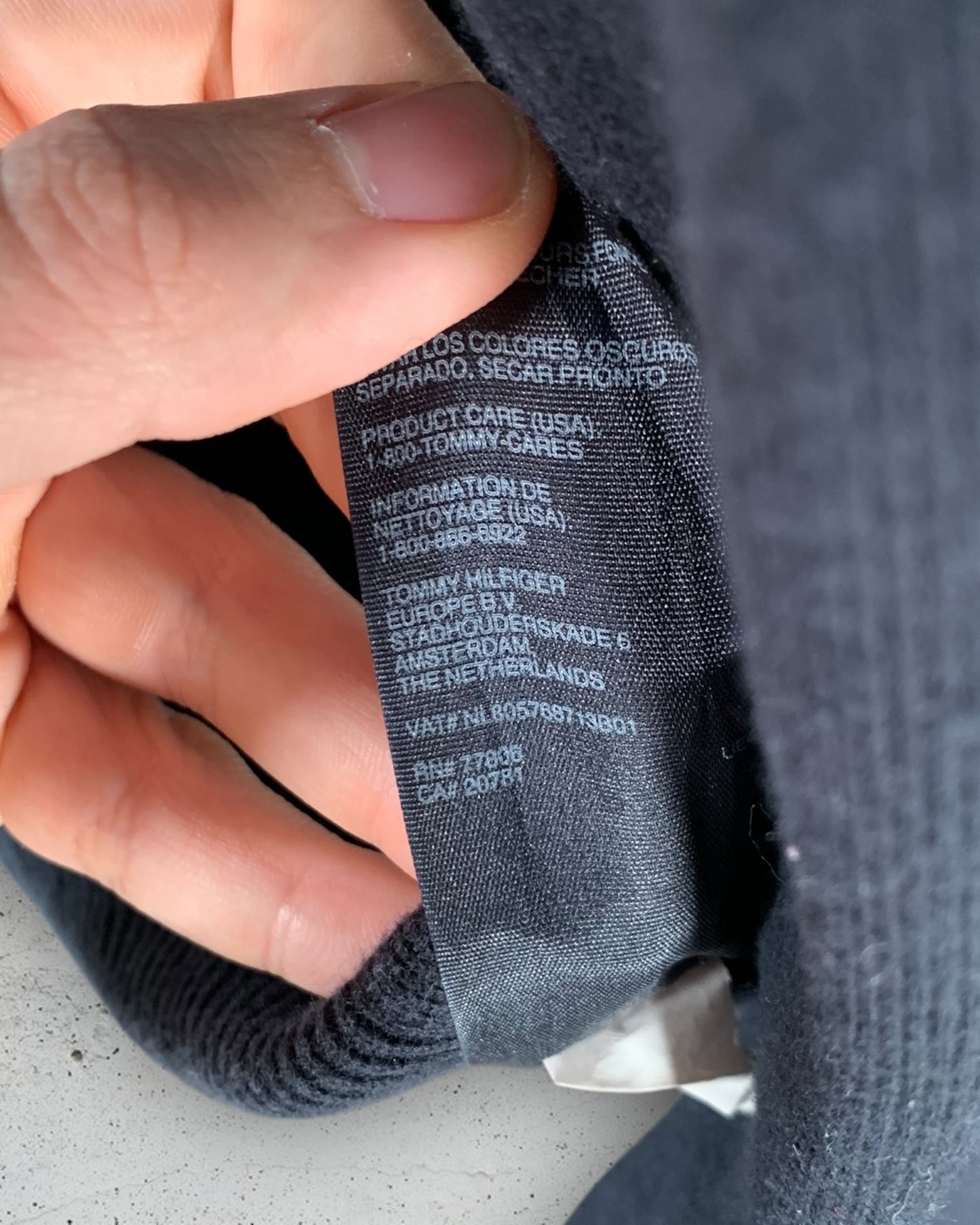 Pull Col V Tommy Hilfiger ( L / 40 / 12 )