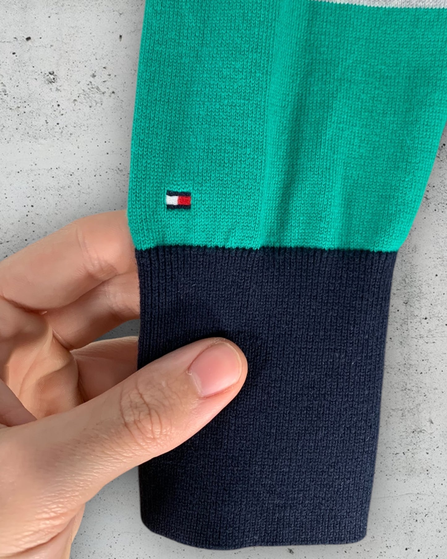 Pull Col V Tommy Hilfiger ( M / 38 / 10 )