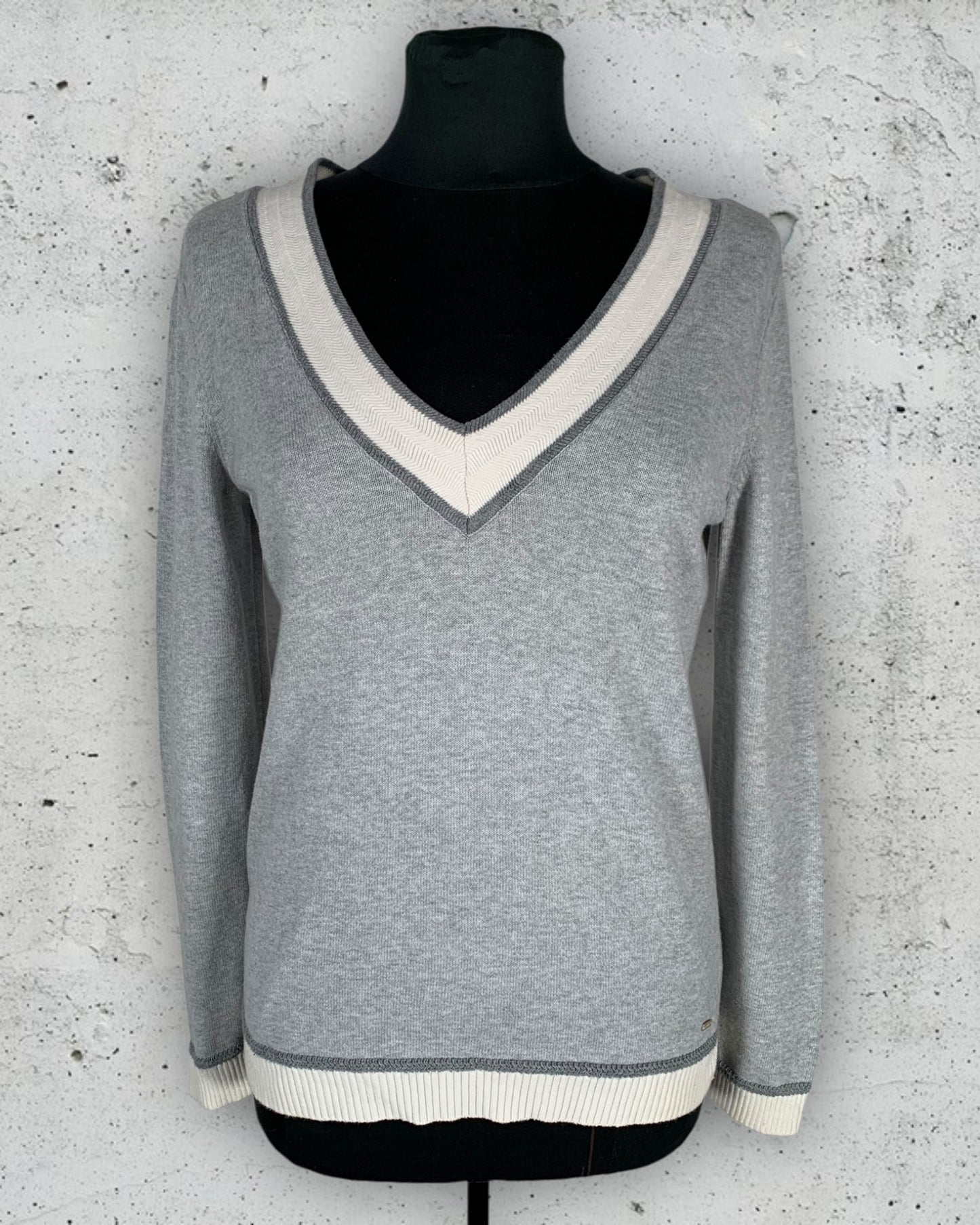 Pull Col V Tommy Hilfiger ( M / 38 / 10 )