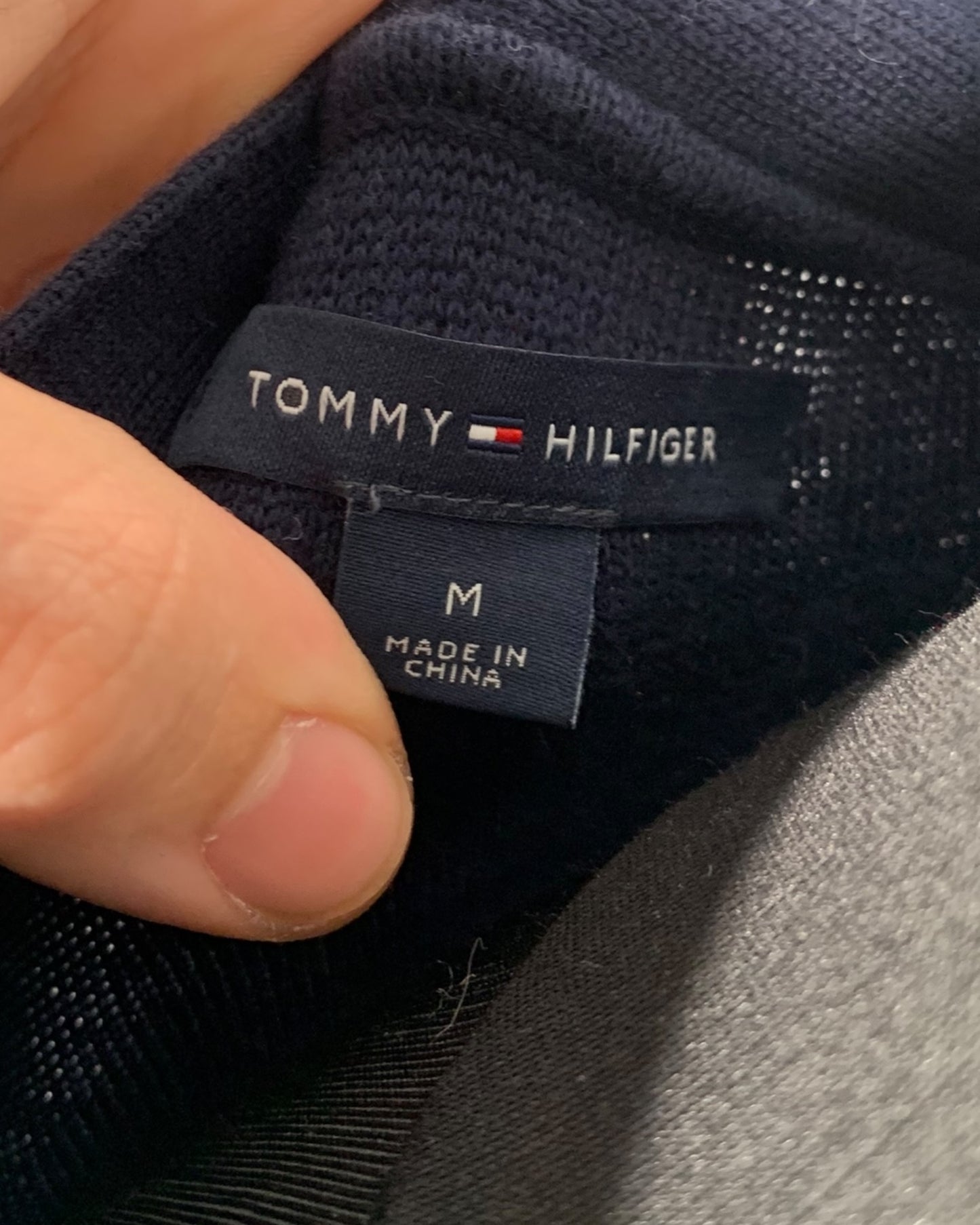 Pull Col V Tommy Hilfiger ( M / 38 / 10 )