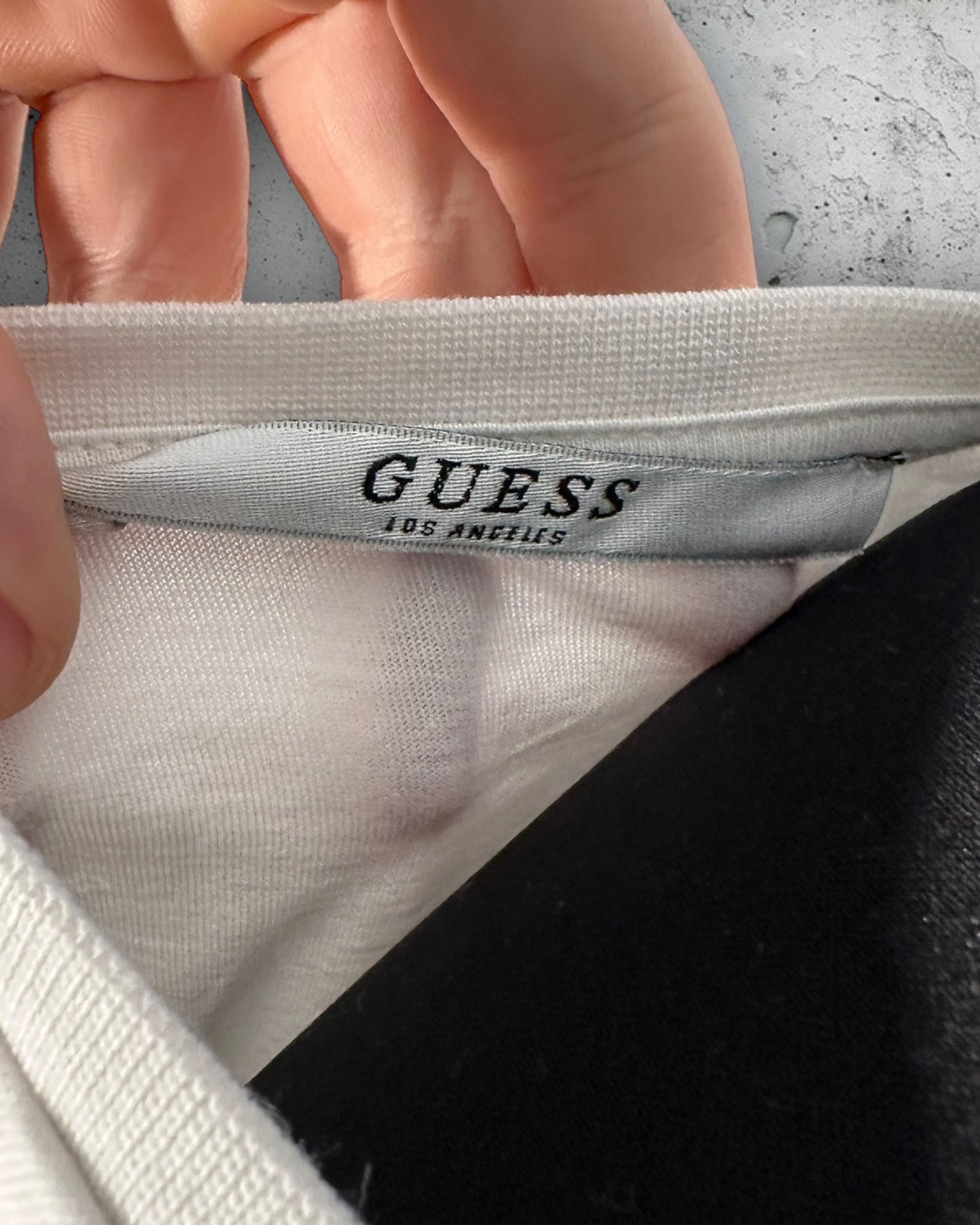 T-Shirt Guess ( L / 40 / 12 )