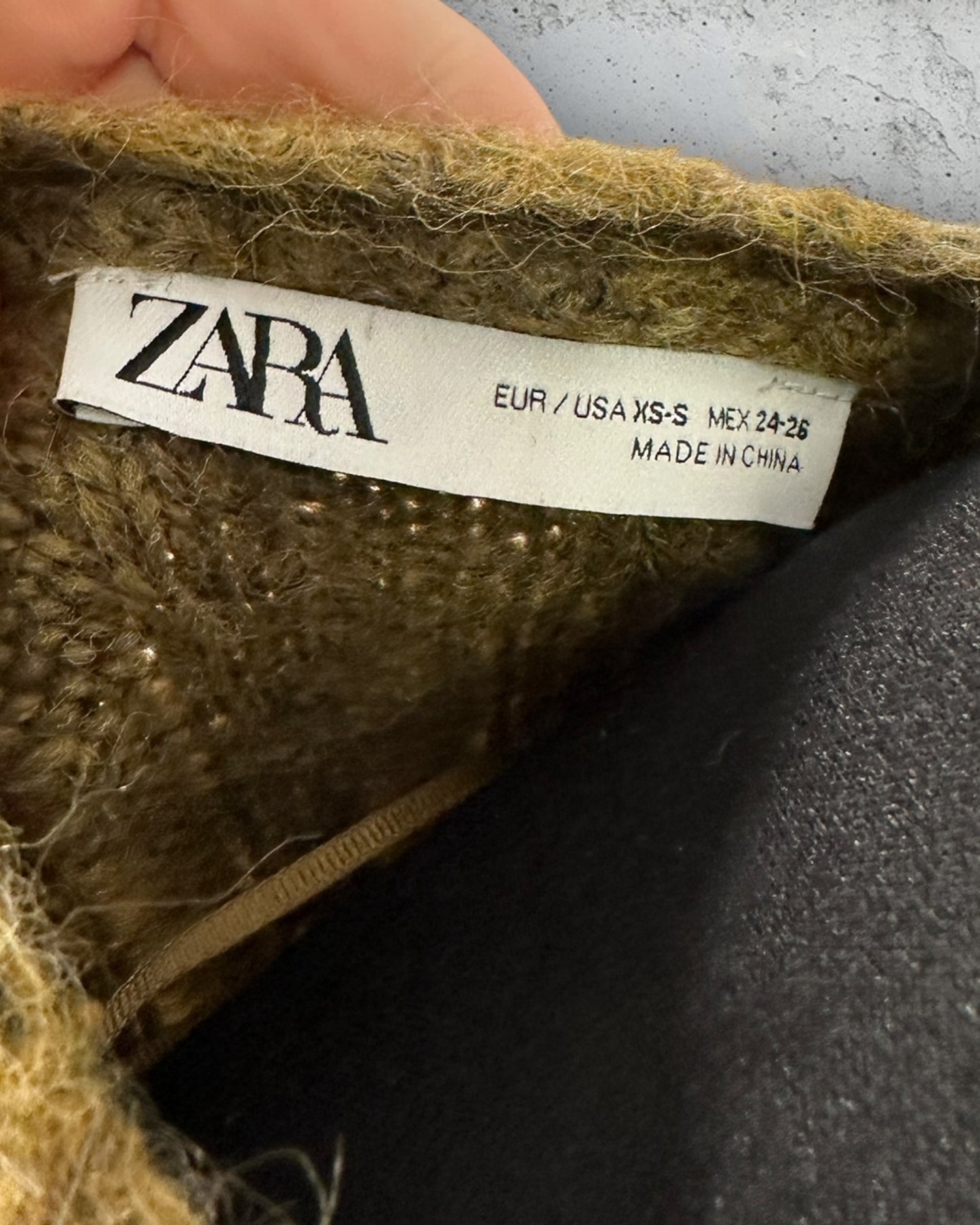 Robe Zara ( XS / 34 / 6 ) ( S / 36 / 8 )