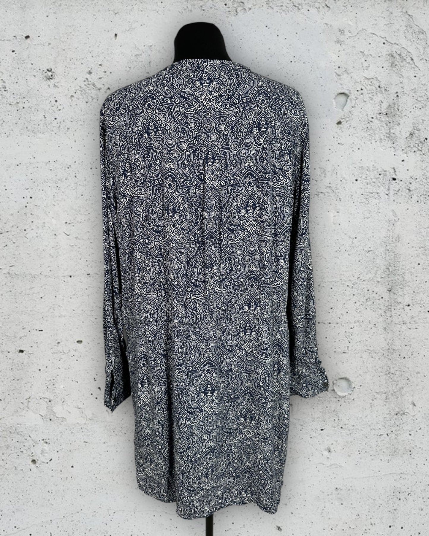 Robe Gap ( L / 40 / 12 )