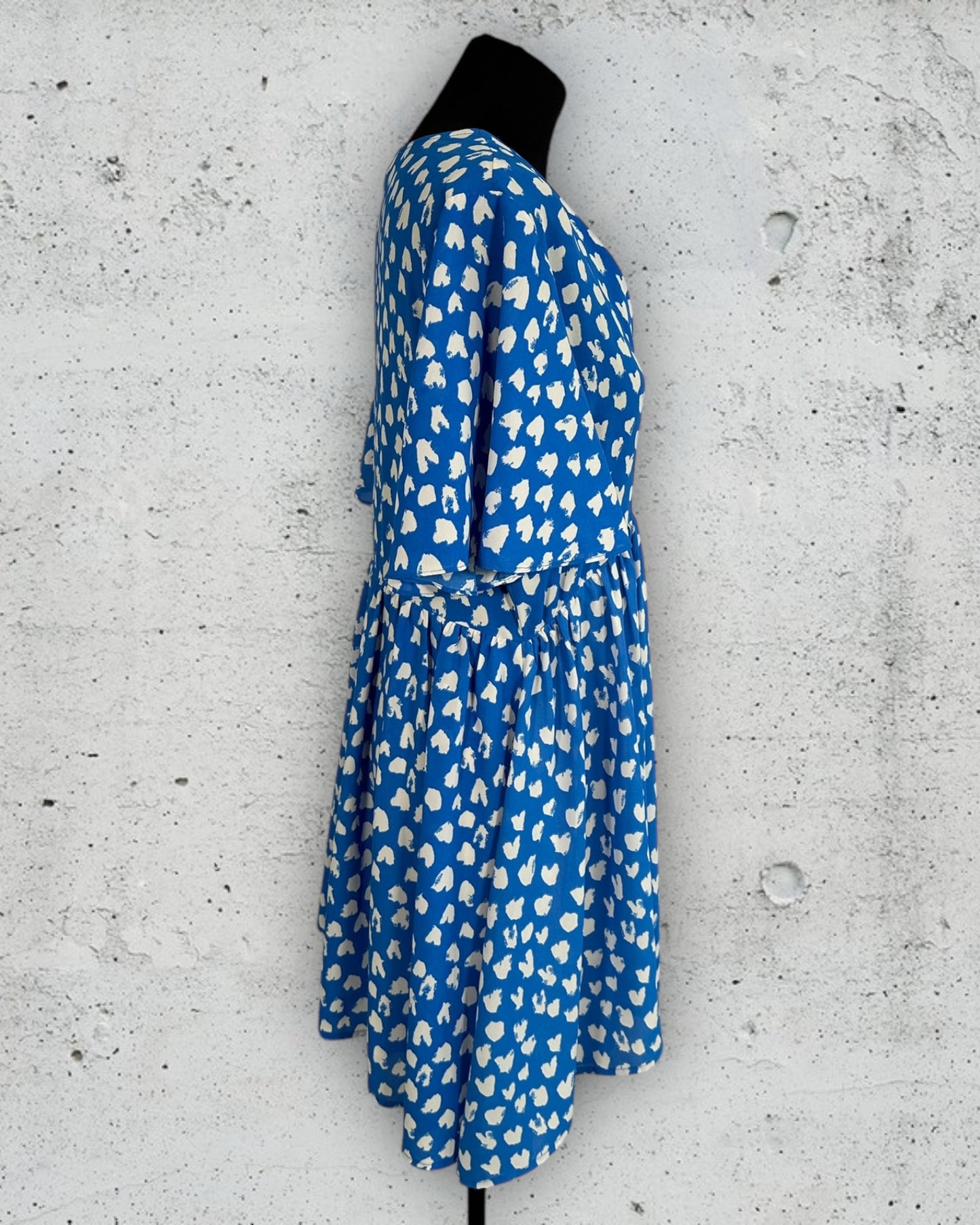 Robe In April 1986 ( M / 38 / 10 ) ( L / 40 / 12 )