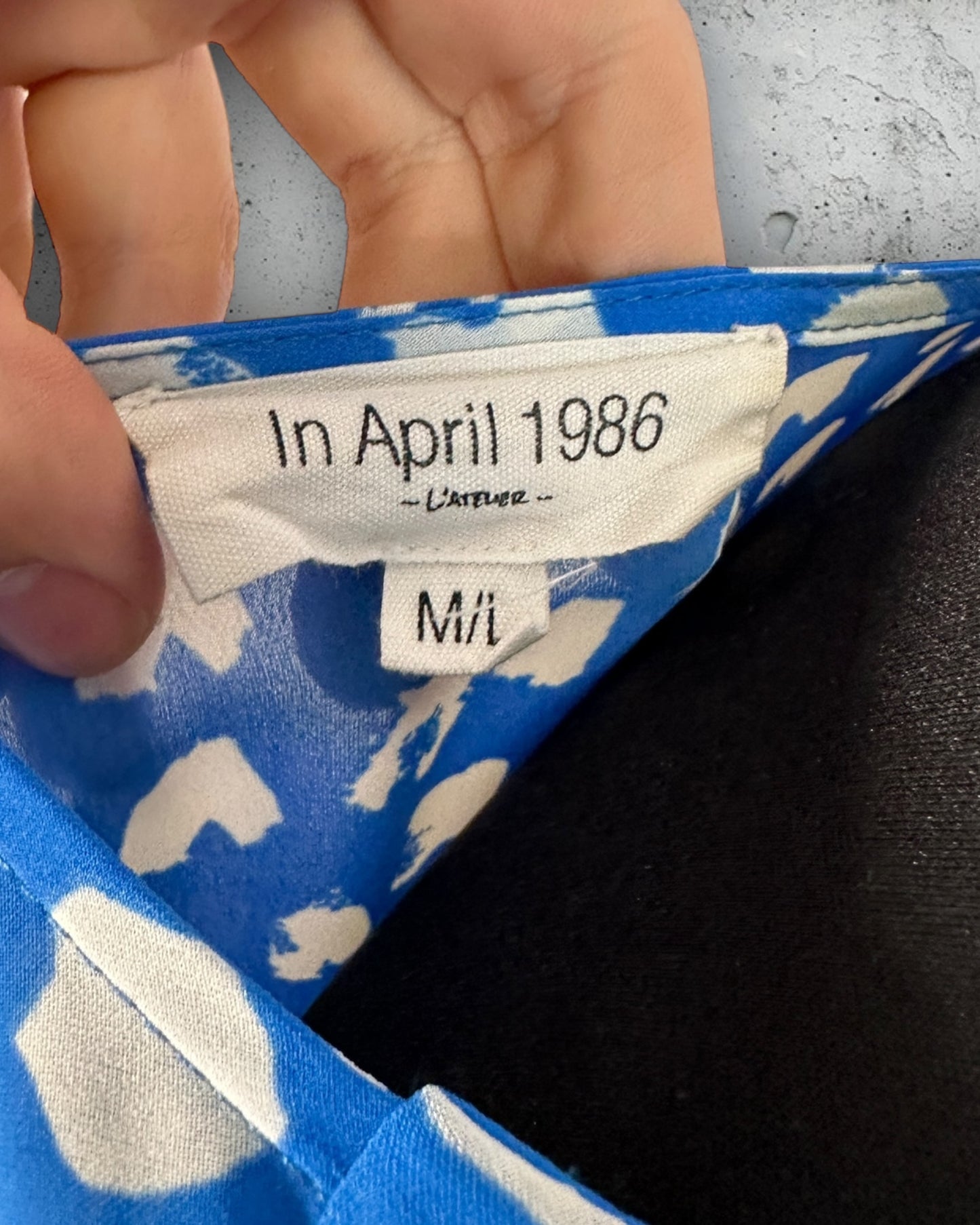 Robe In April 1986 ( M / 38 / 10 ) ( L / 40 / 12 )