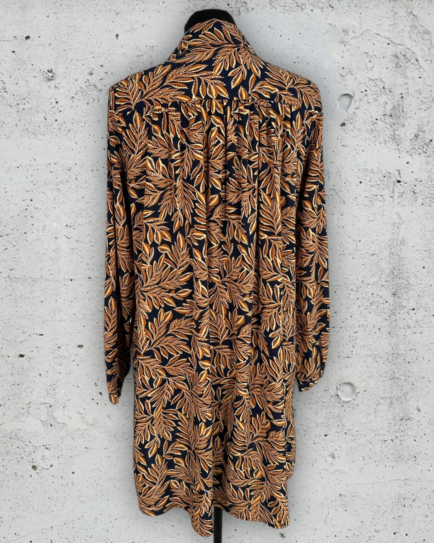 Robe Emma Ella ( S / 36 / 8 ) ( M / 38 / 10 )