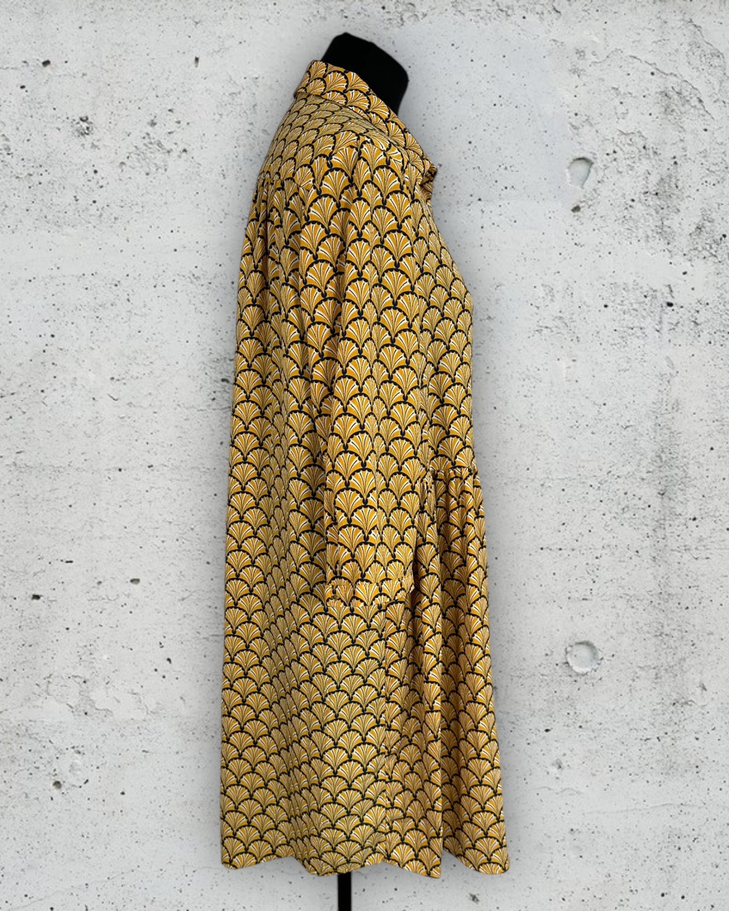 Robe It Hippie ( M / 38 / 10 )