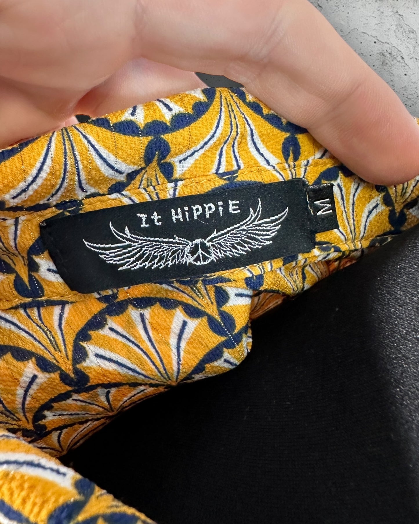 Robe It Hippie ( M / 38 / 10 )