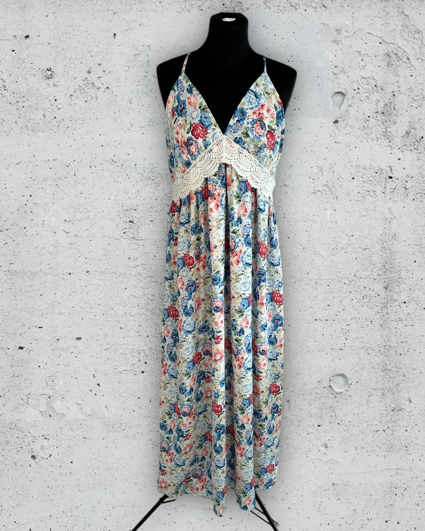 Robe Kilky ( M / 38 / 10 ) ( L / 40 / 12 )