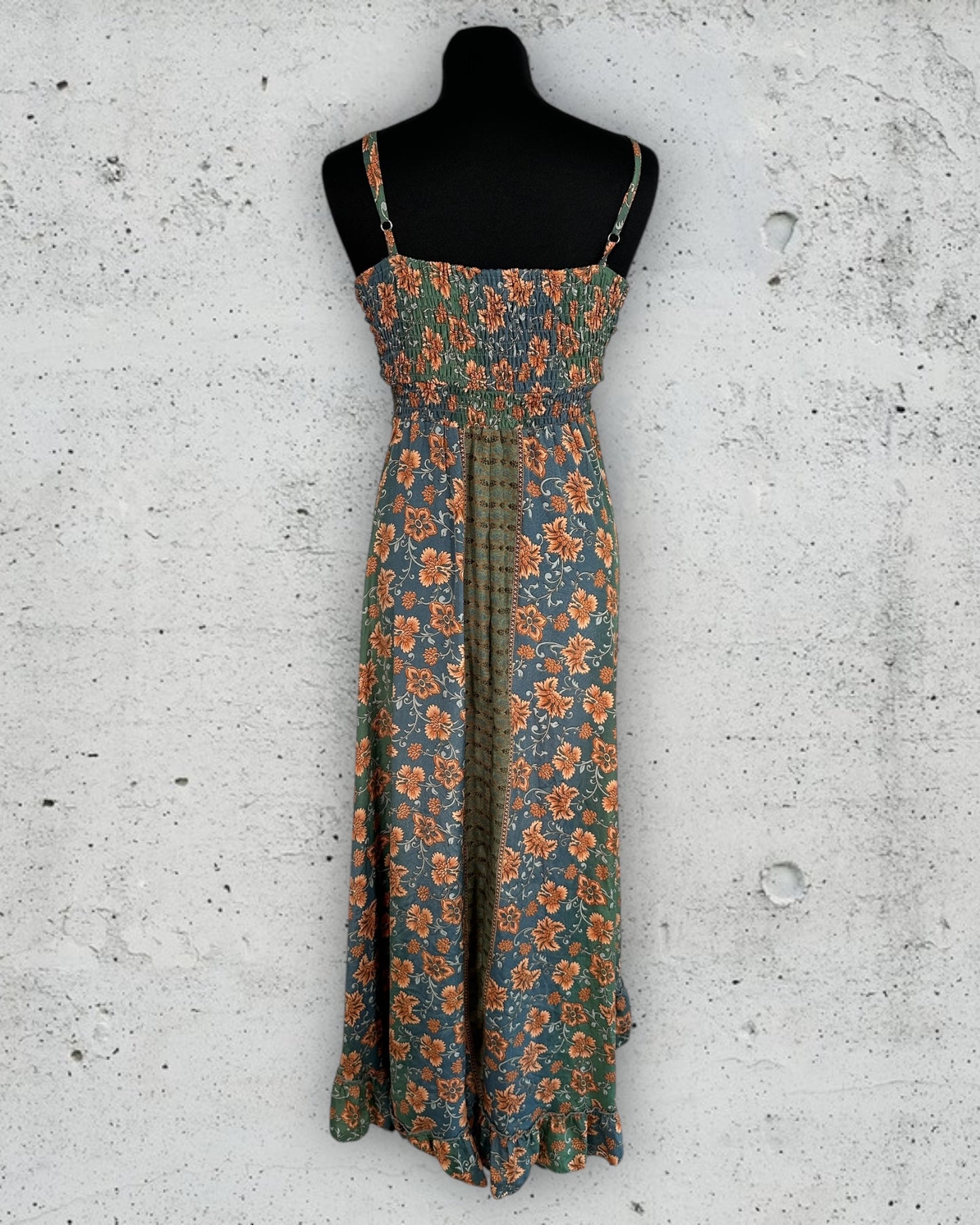 Robe Joyce ( S / 36 / 8 ) ( M / 38 / 10 )